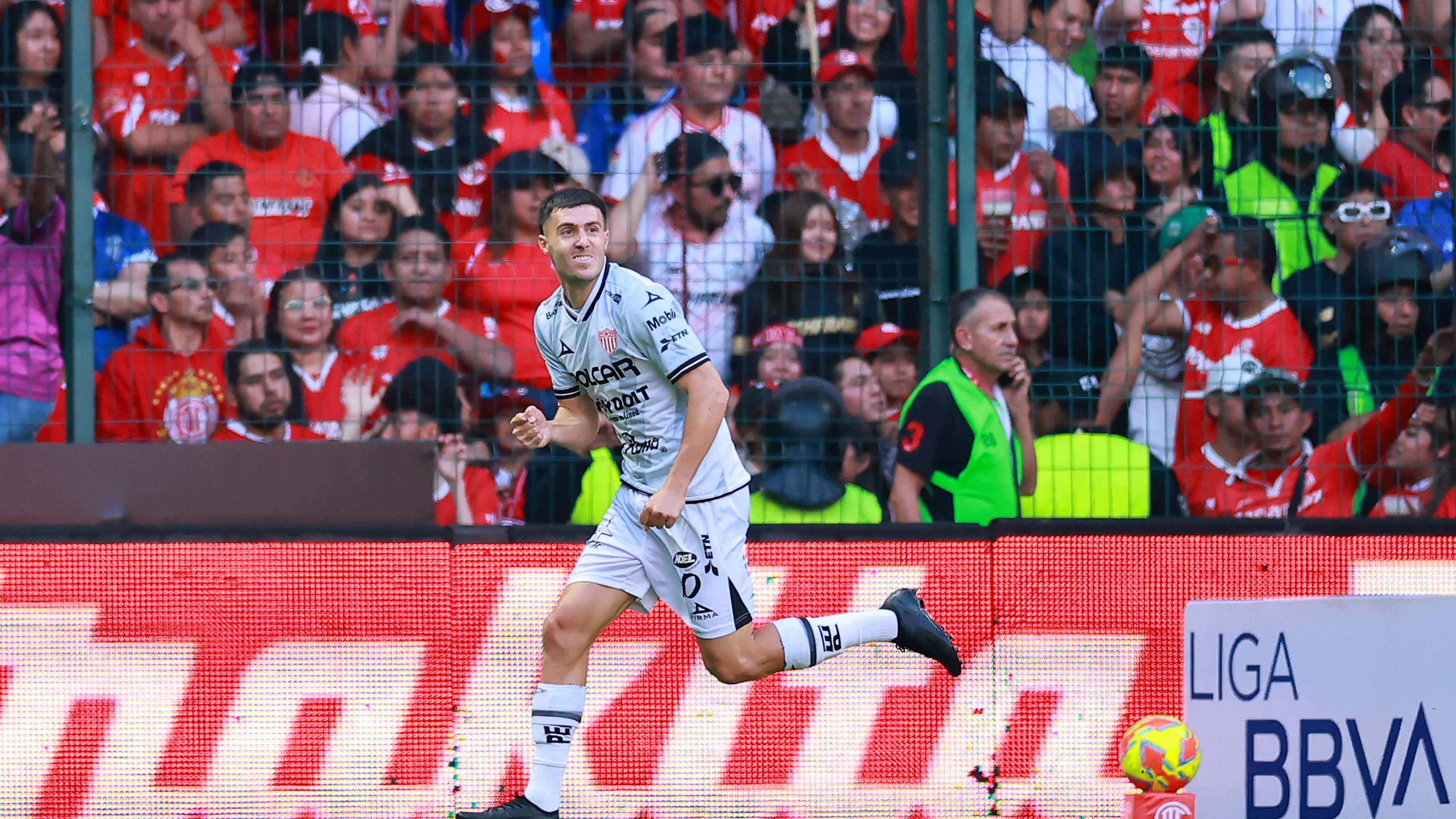 Toluca v Necaxa - Torneo Clausura 2025 Liga MX