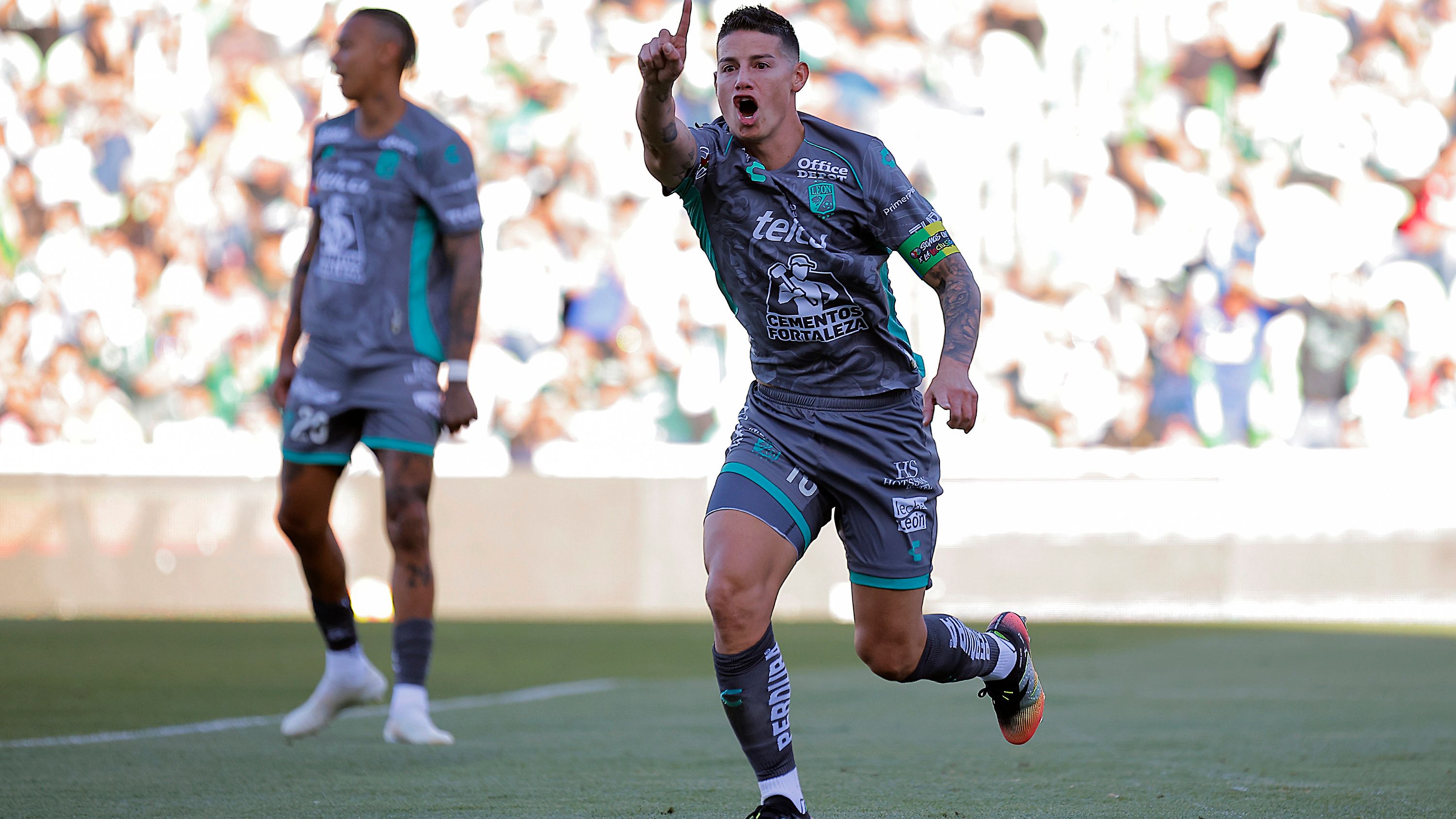 Santos Laguna v Leon - Torneo Clausura 2025 Liga MX