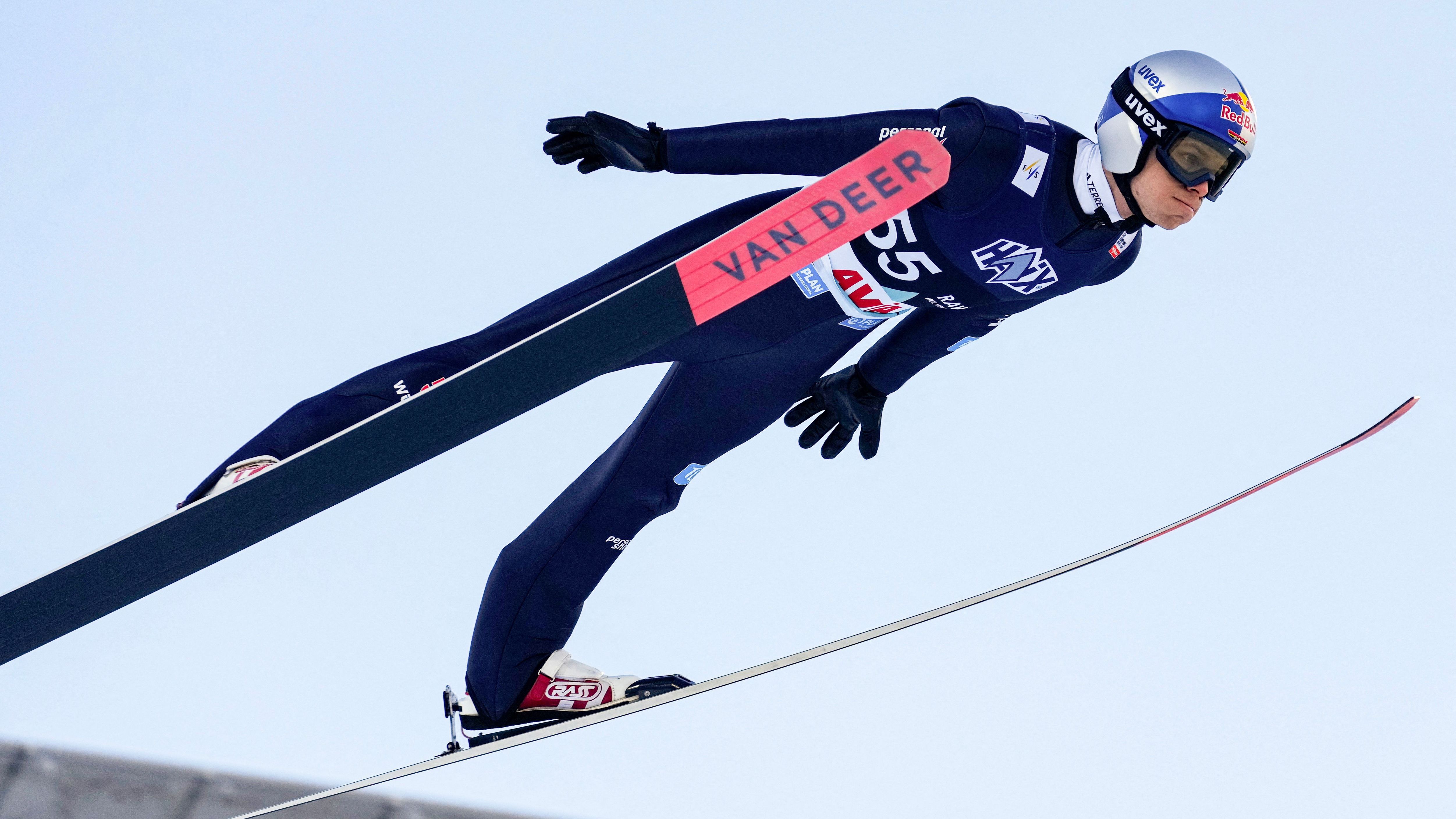 SKI-JUMPING-WORLD-MEN
