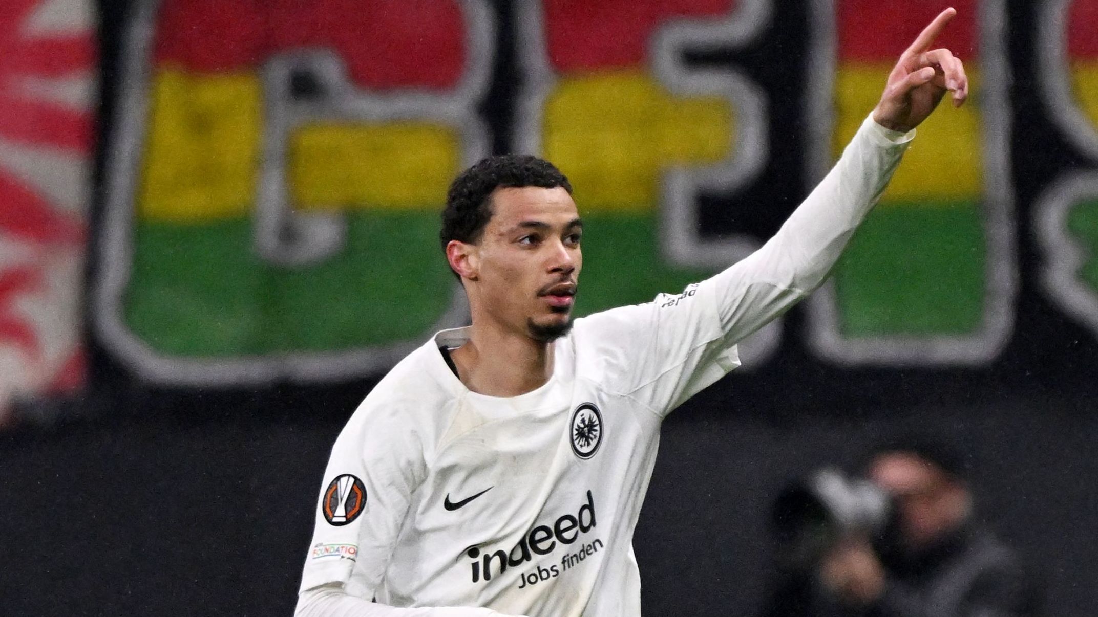 Hugo Ekitike, Le transfert pharaonique