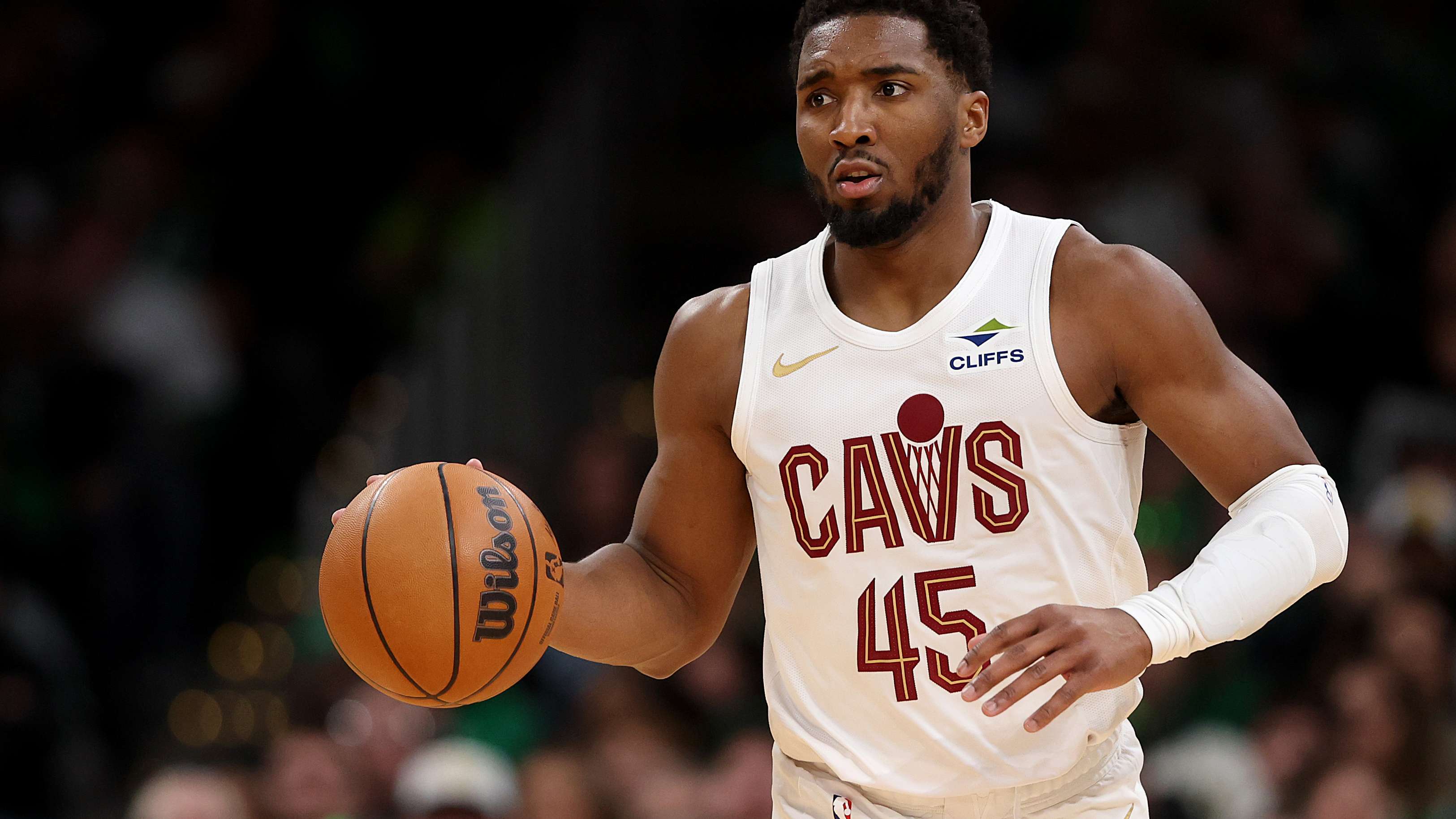 Cleveland Cavaliers v Boston Celtics