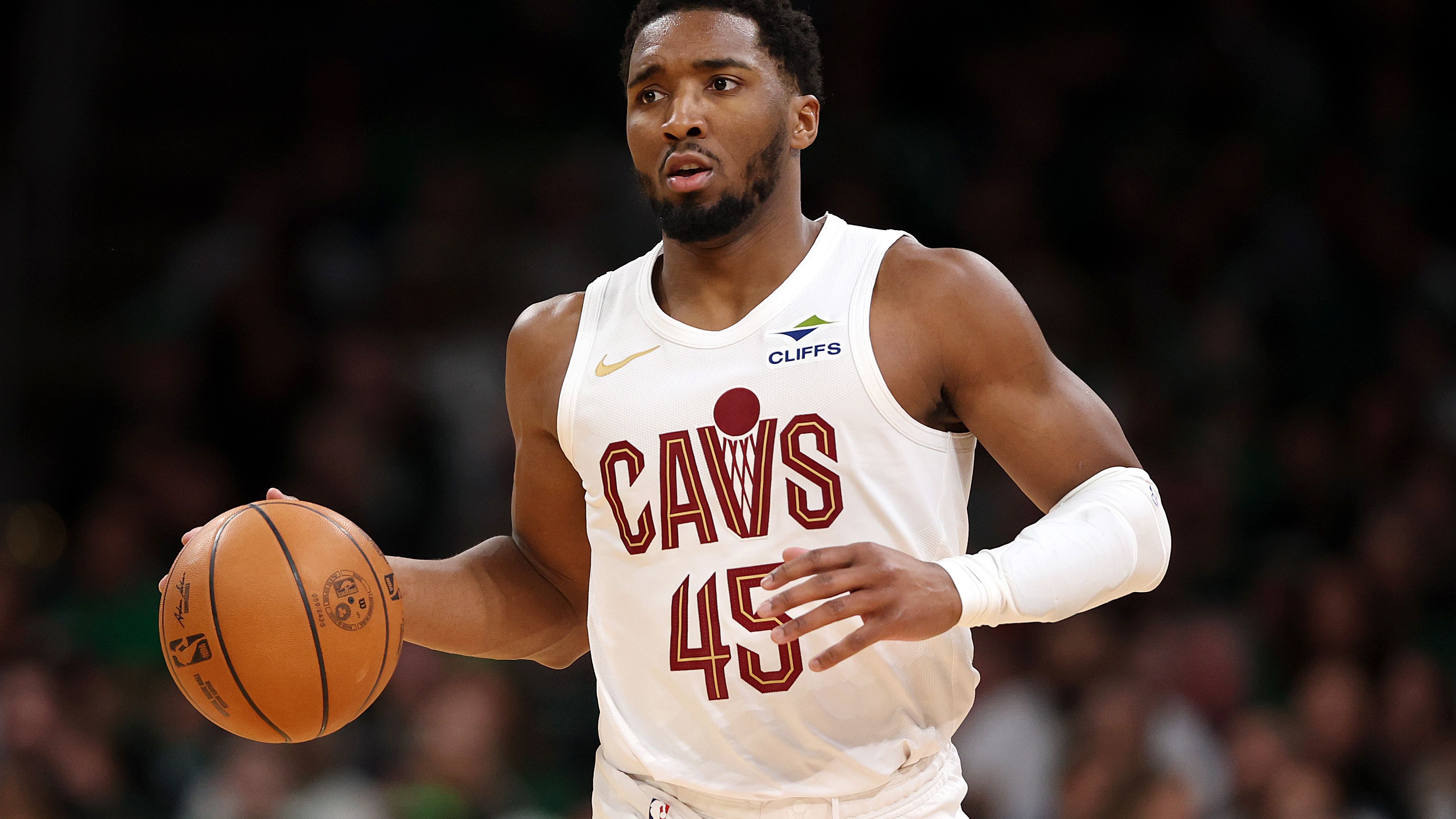 Cleveland Cavaliers v Boston Celtics