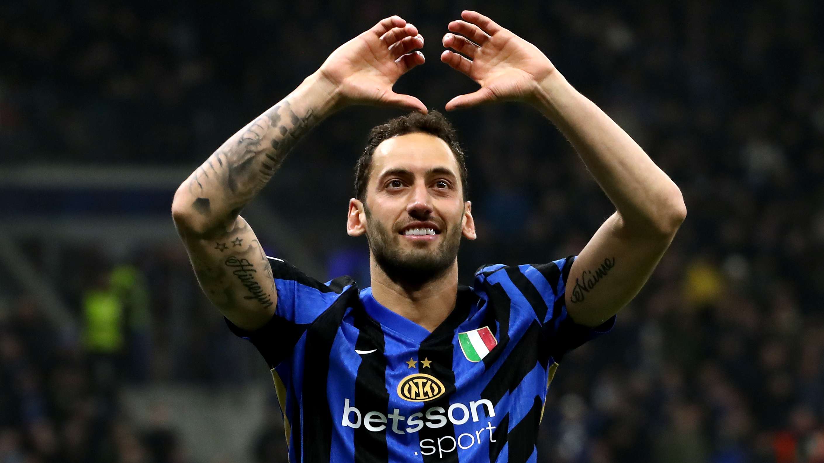 FC Internazionale Milano v Feyenoord - UEFA Champions League 2024/25 Round of 16 Second Leg