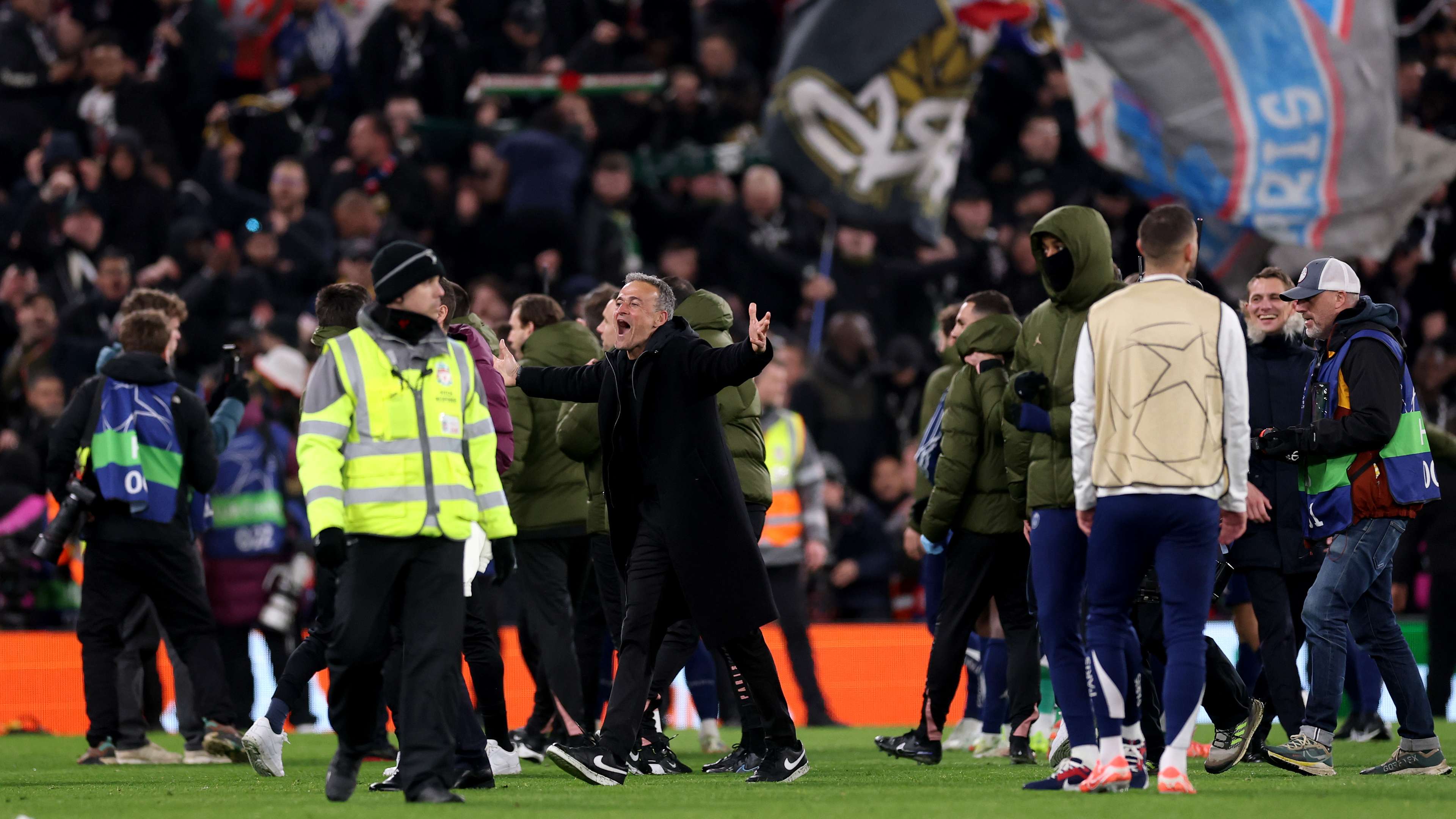 Liverpool FC v Paris Saint-Germain - UEFA Champions League 2024/25 Round of 16 Second Leg