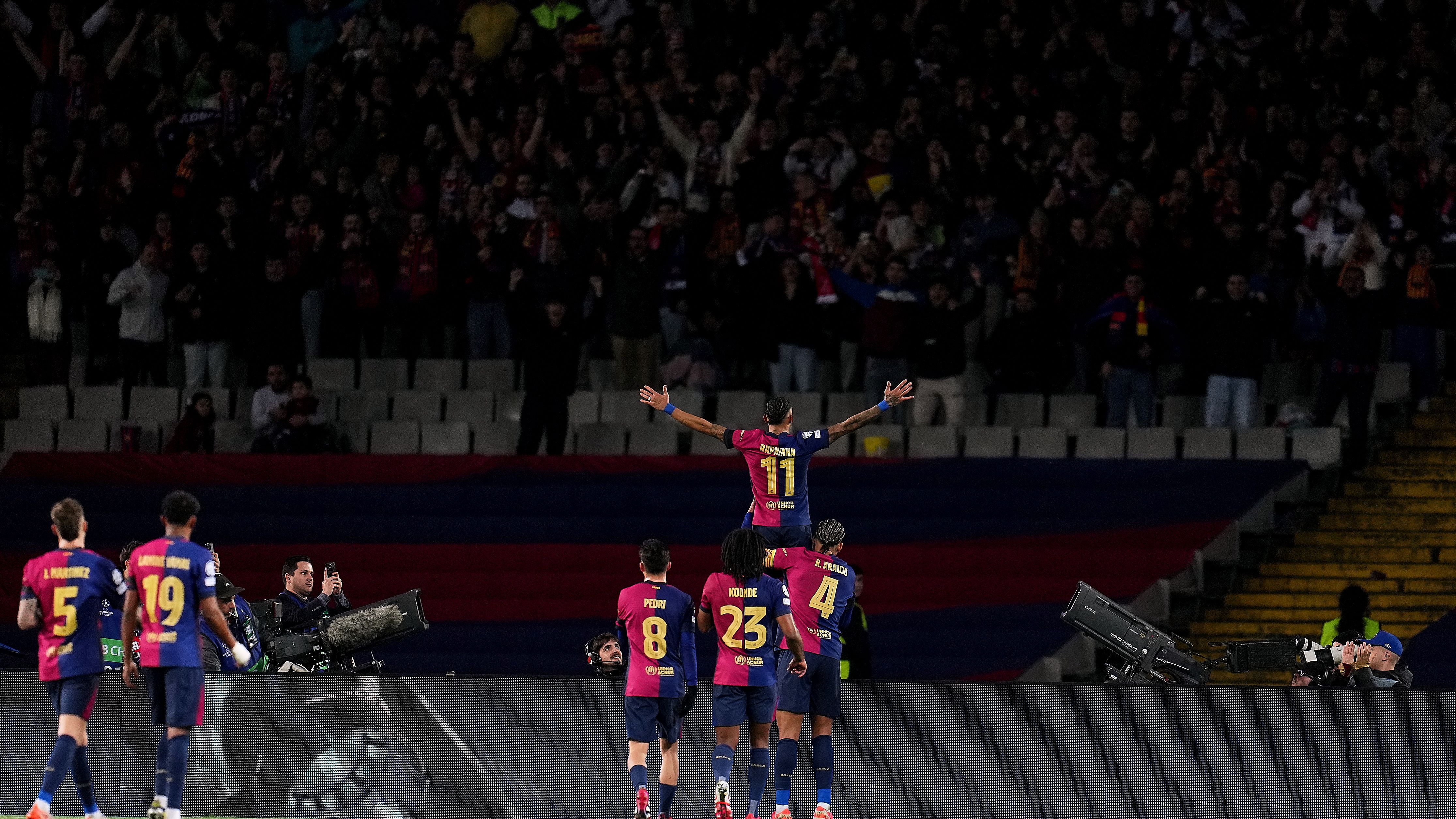 FC Barcelona v SL Benfica - UEFA Champions League 2024/25 Round of 16 Second Leg