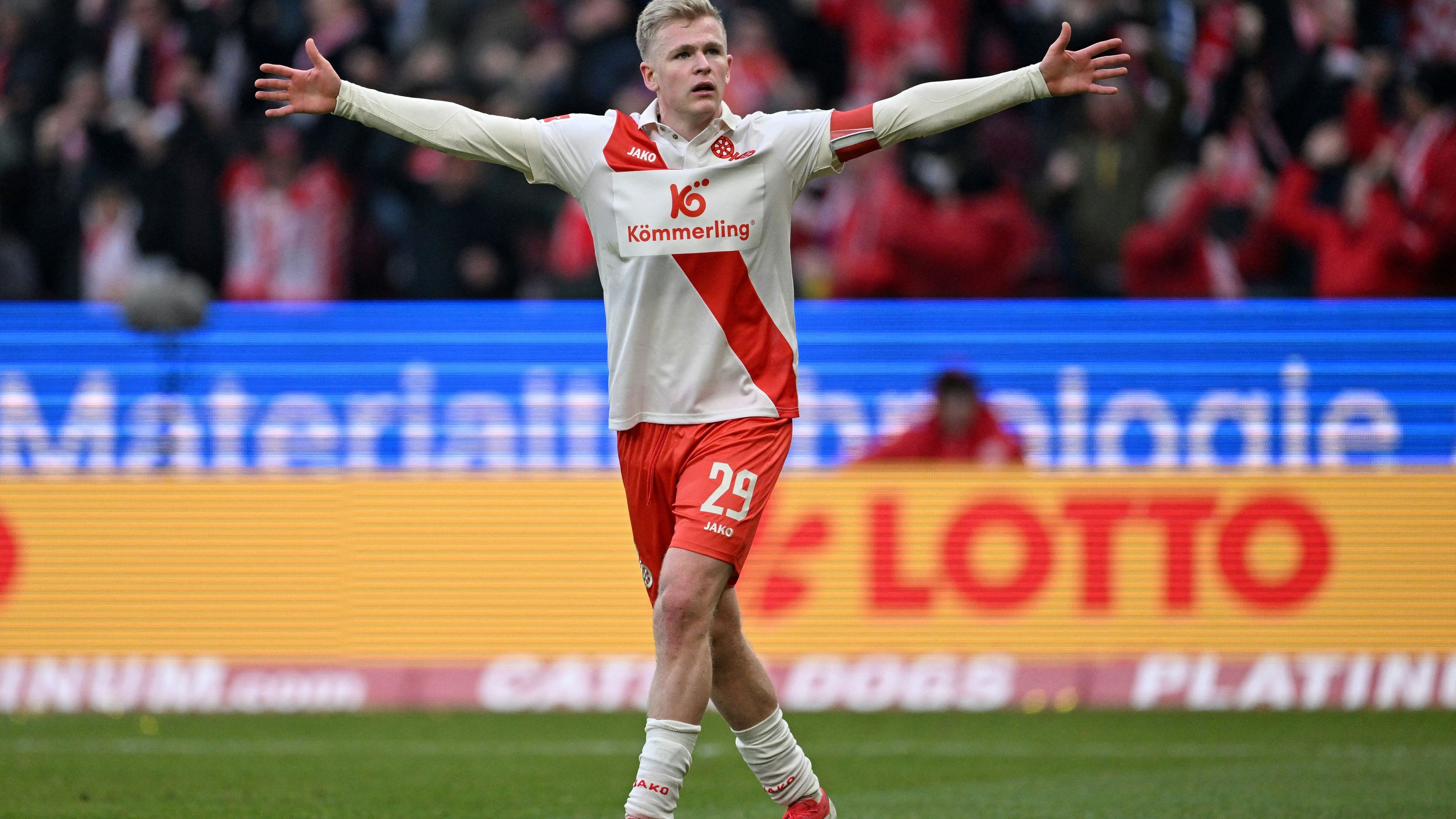 FBL-GER-BUNDESLIGA-MAINZ-FREIBURG