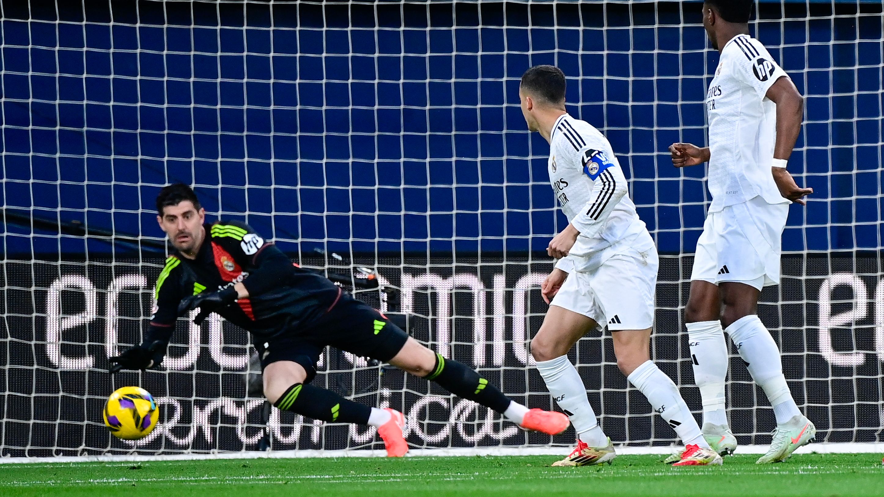 FBL-ESP-LIGA-VILLARREAL-REAL MADRID