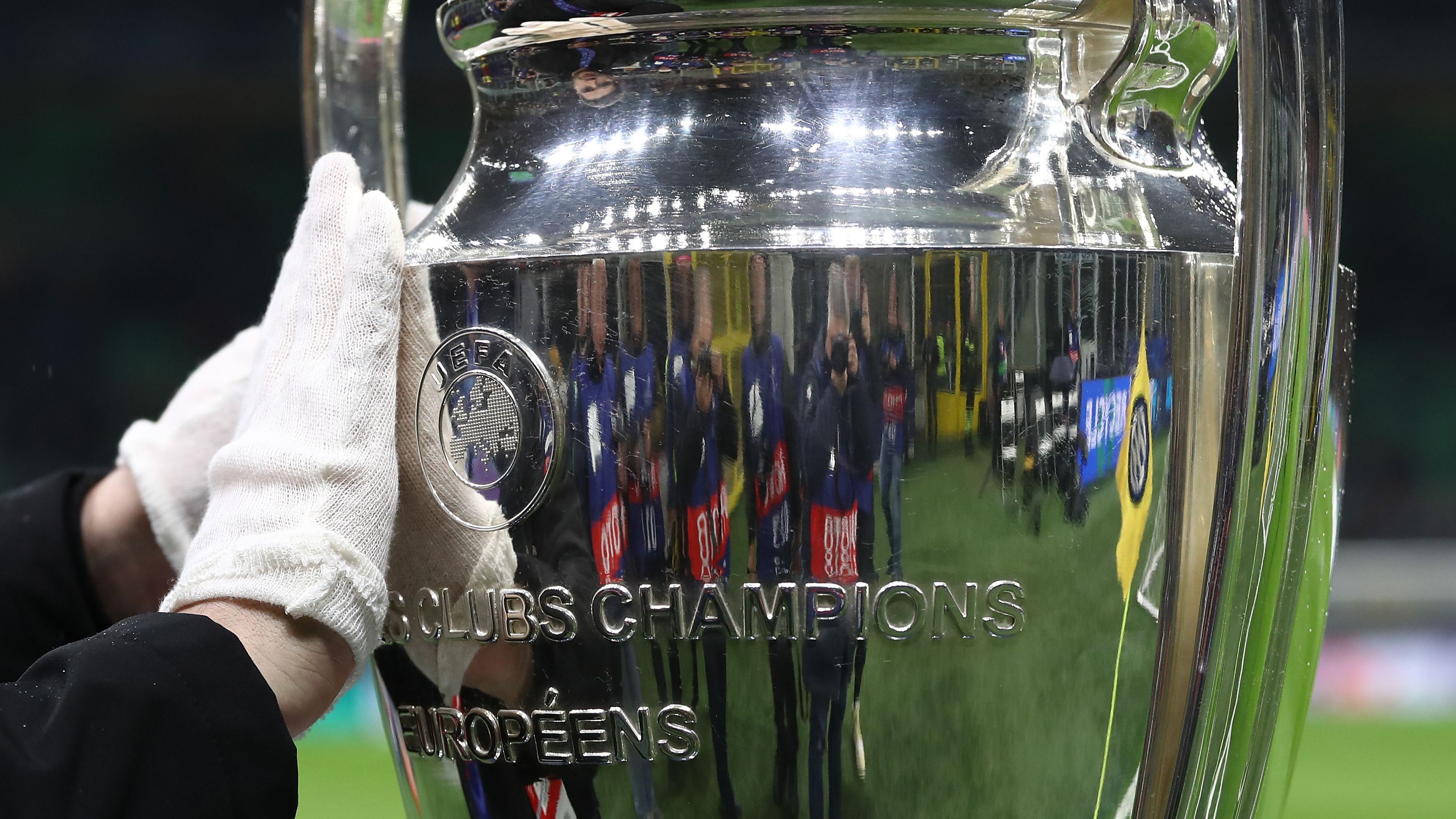 FC Internazionale Milano v Feyenoord - UEFA Champions League 2024/25 Round of 16 Second Leg