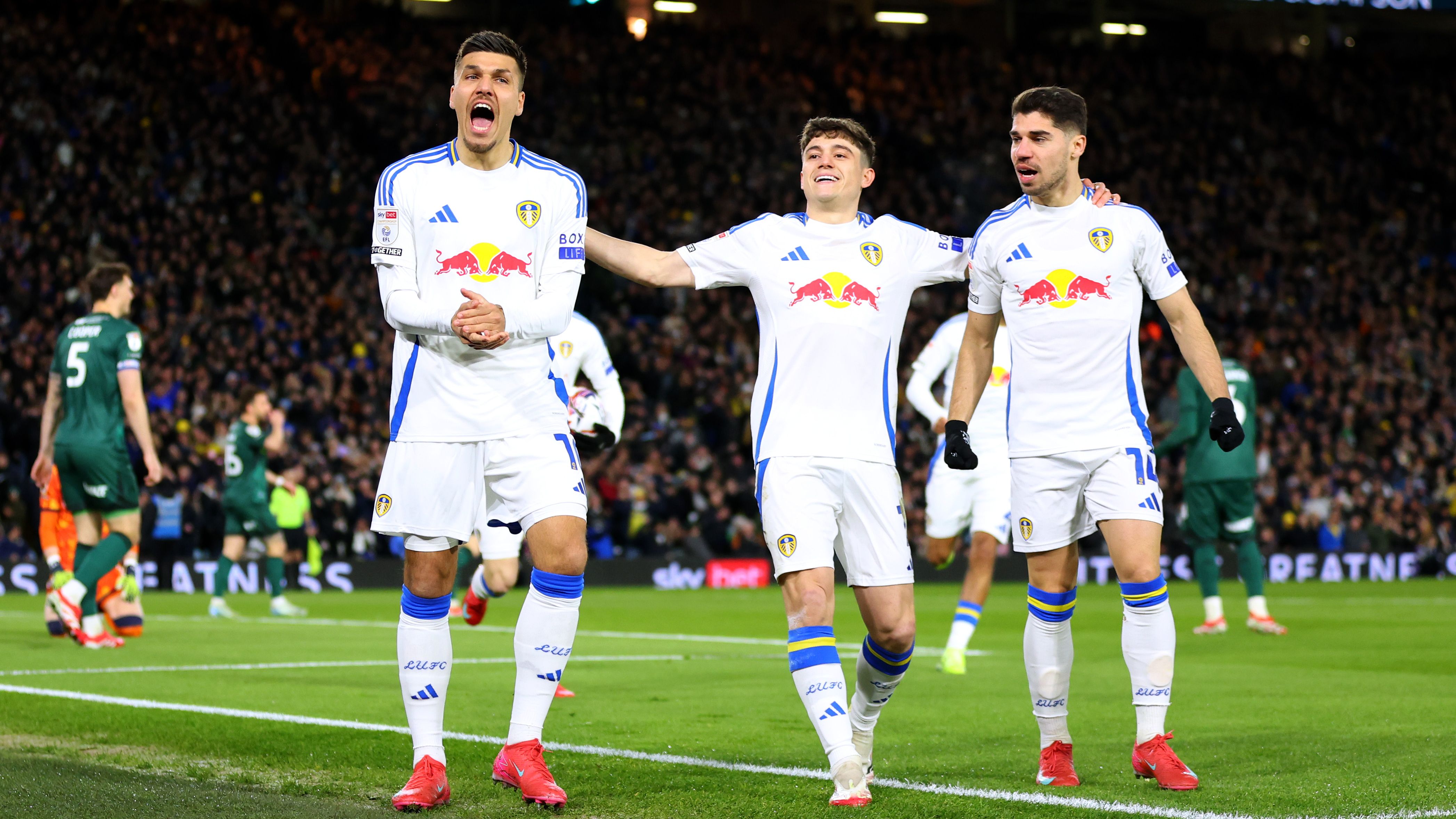 Leeds United FC v Millwall FC - Sky Bet Championship