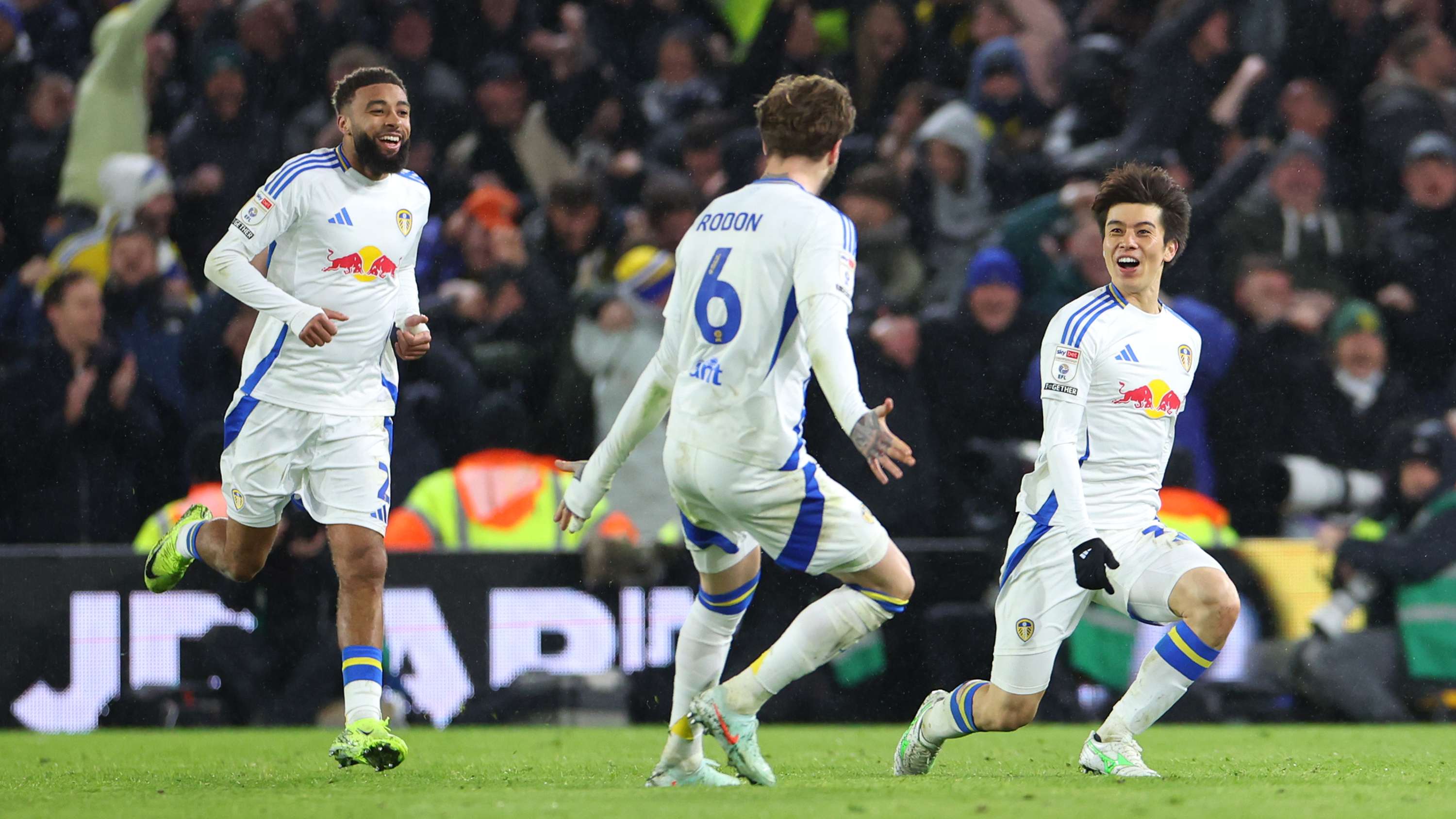 Leeds United FC v Millwall FC - Sky Bet Championship