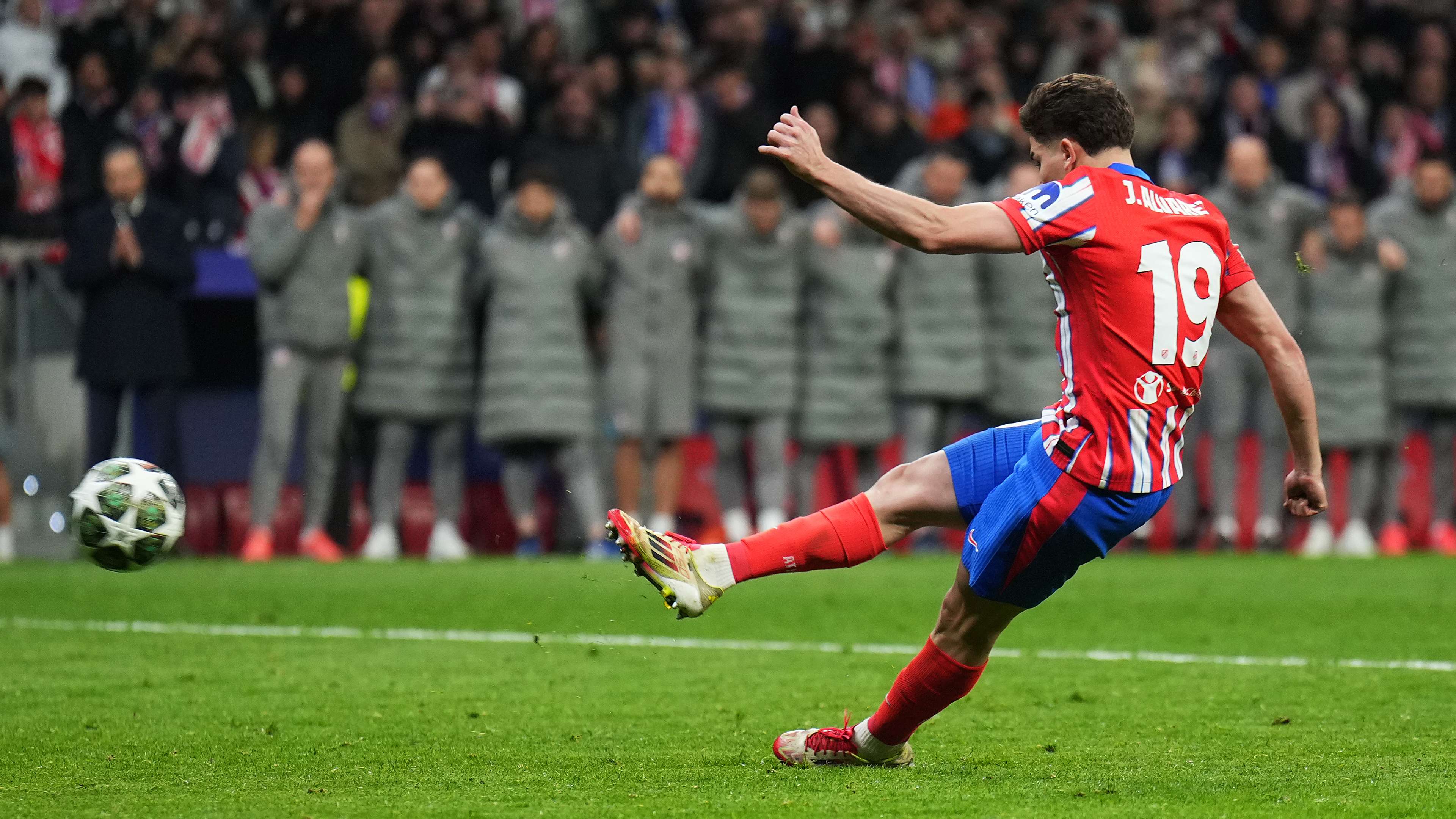 Atletico de Madrid v Real Madrid C.F. - UEFA Champions League 2024/25 Round of 16 Second Leg