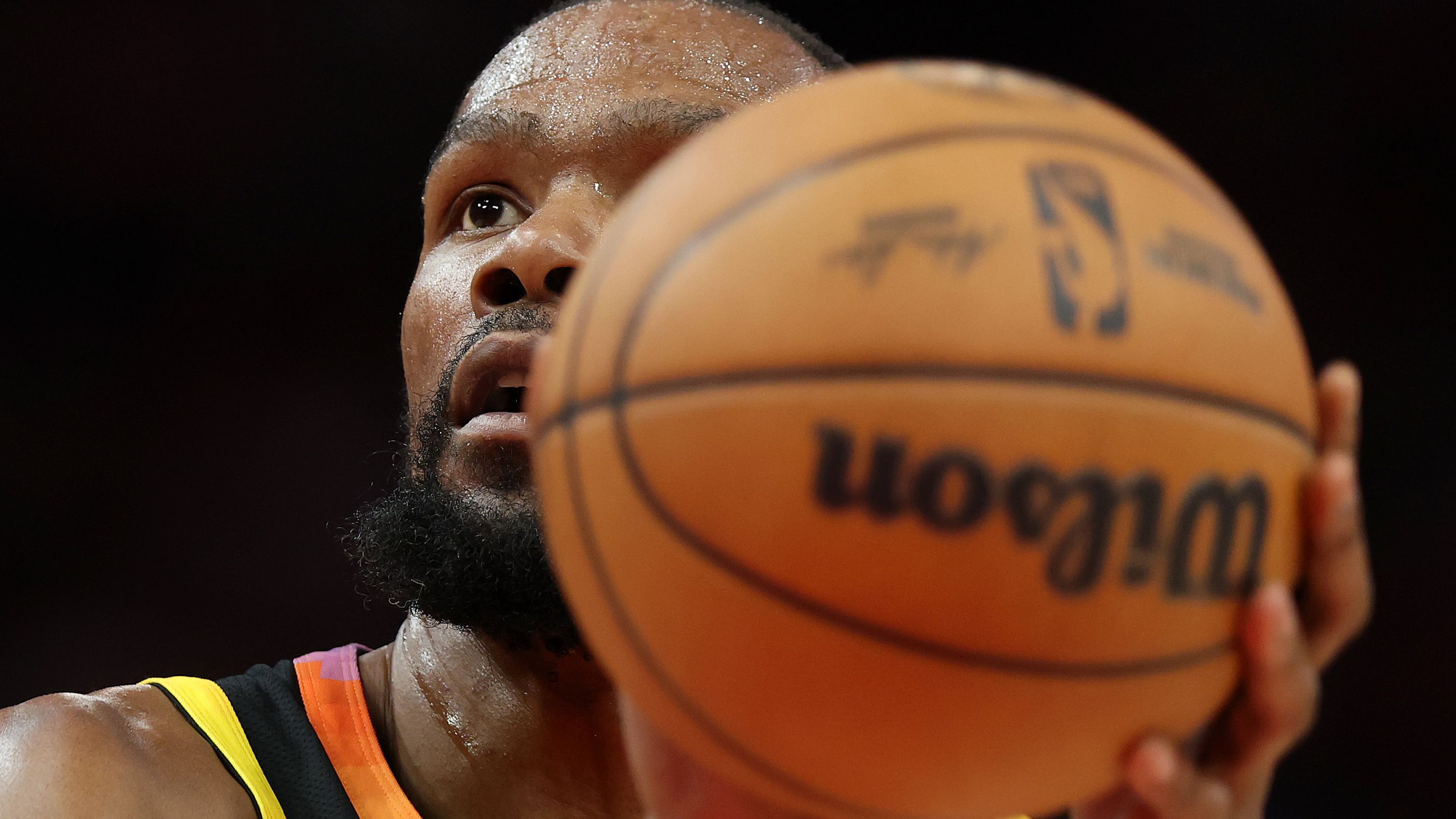 Phoenix Suns v Houston Rockets