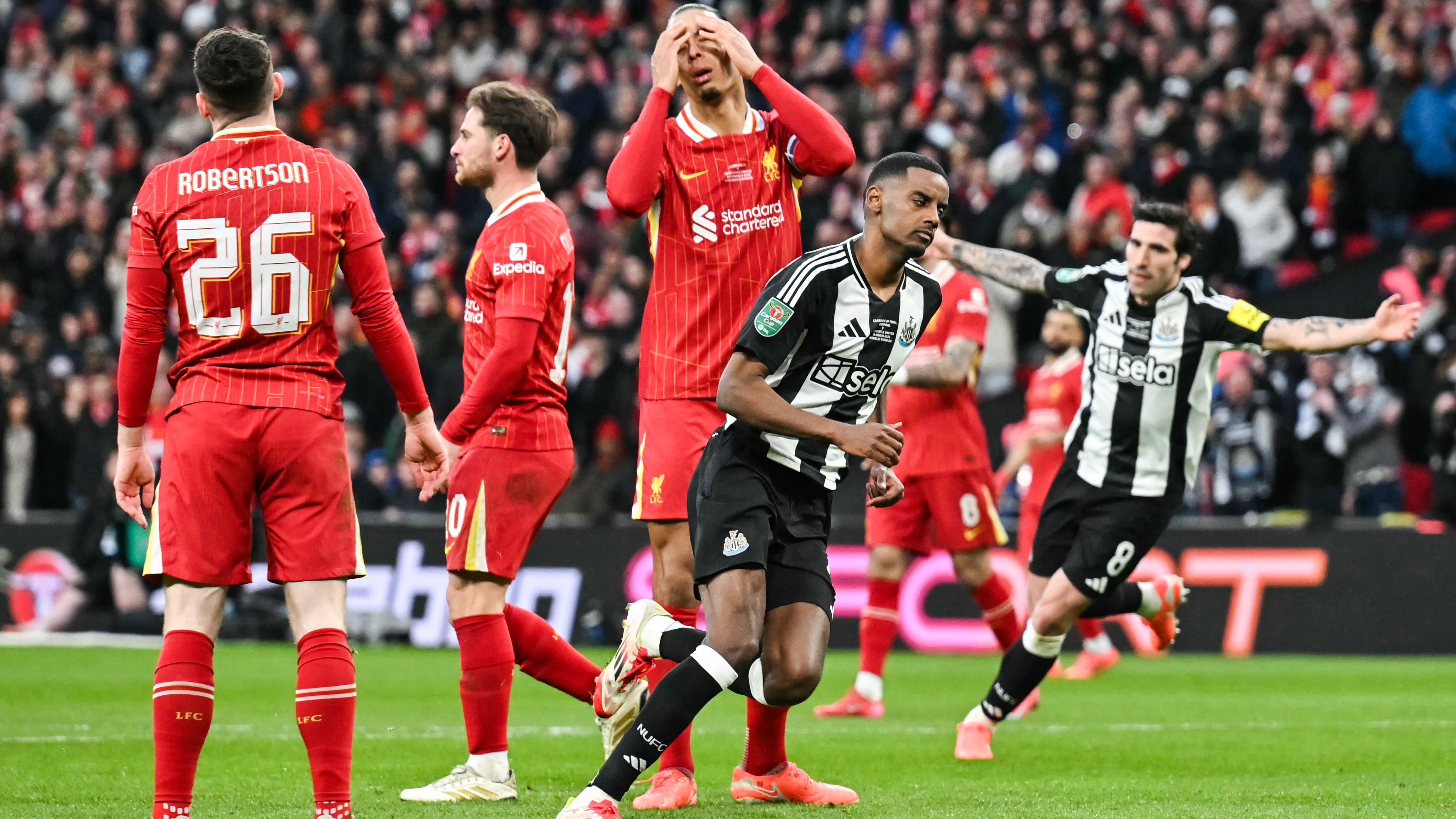 FBL-ENG-LCUP-LIVERPOOL-NEWCASTLE