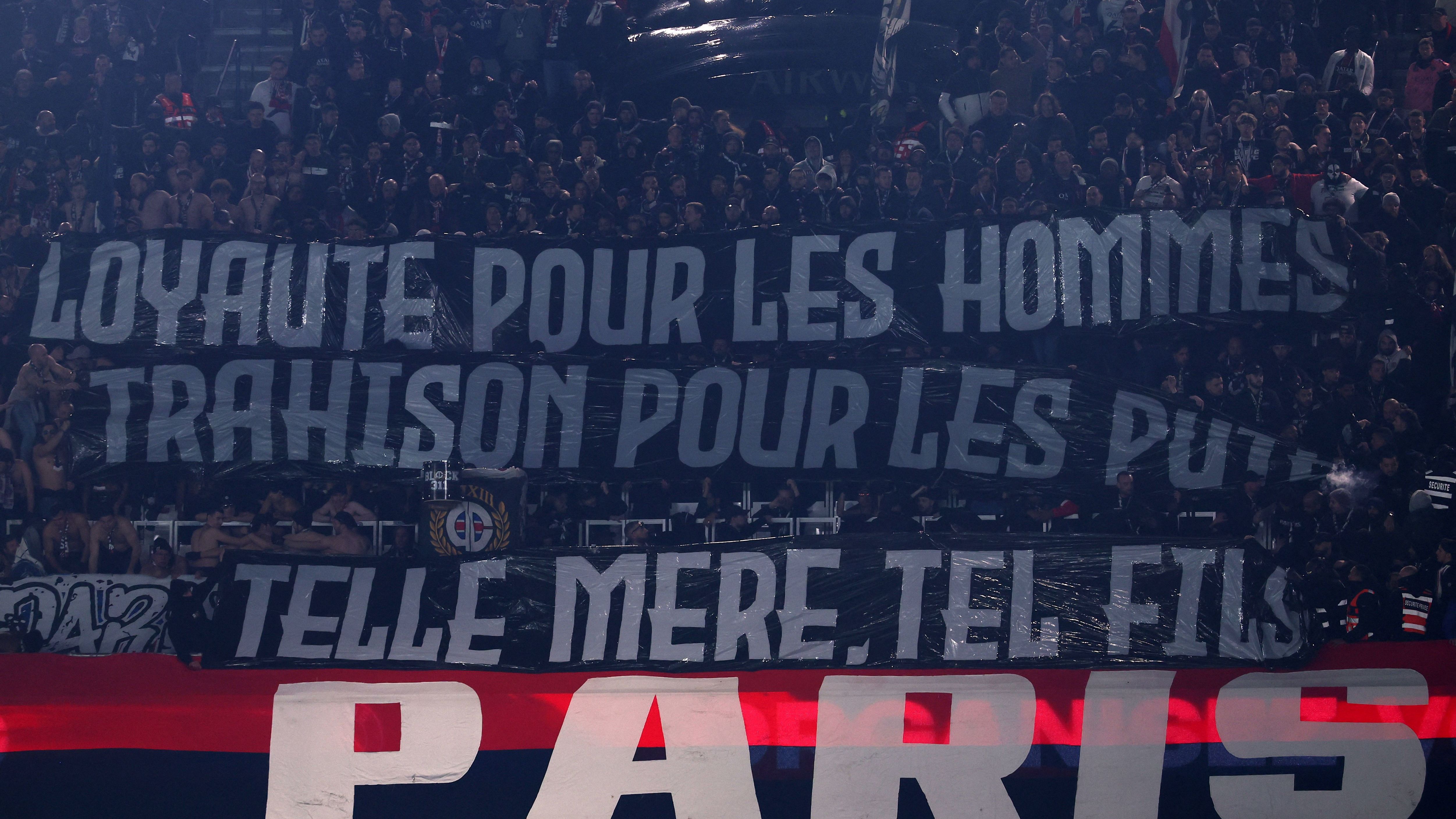 Insultes, sifflets, banderole : la soirée infernale de Rabiot à Paris