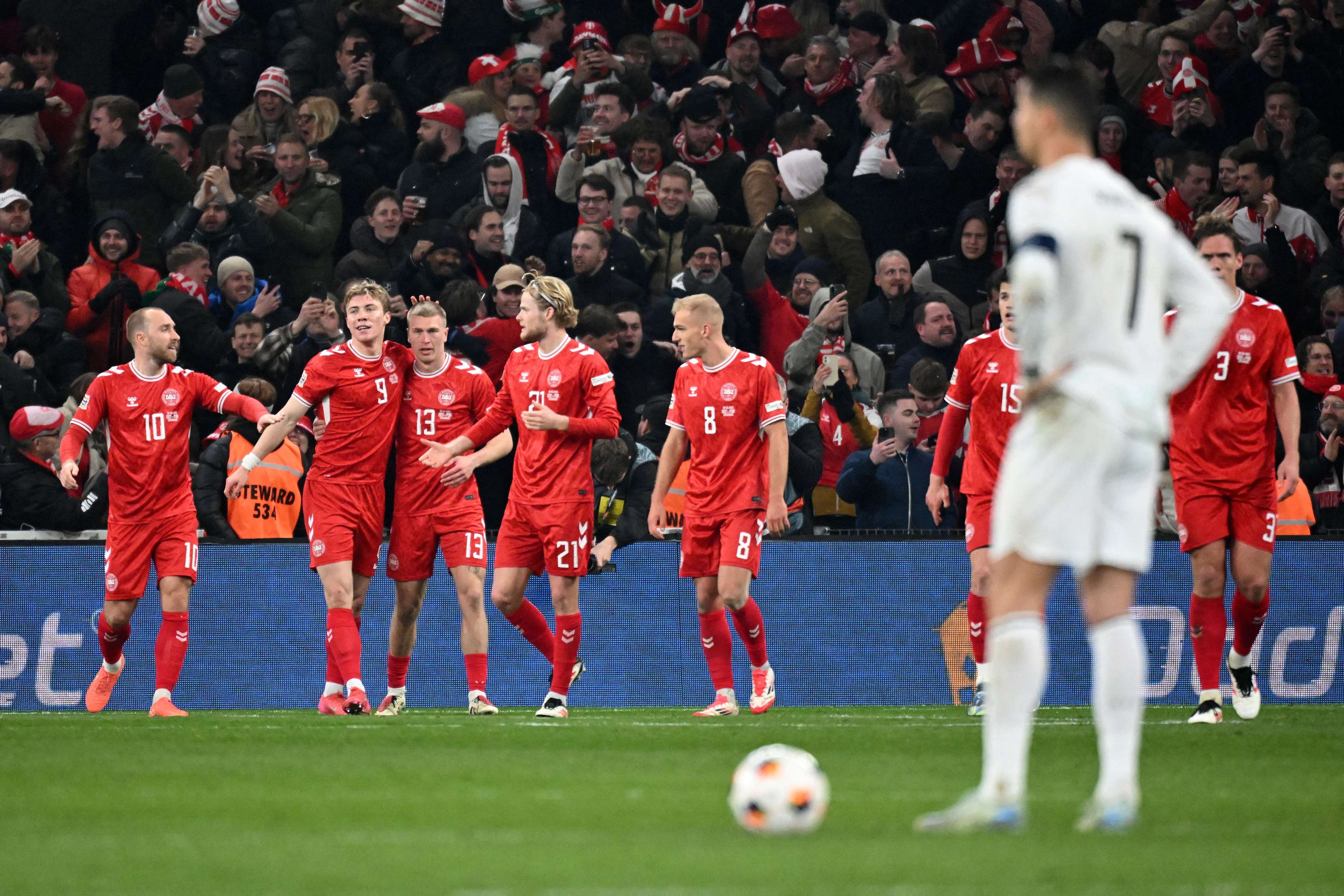 FBL-EUR-NATIONS-DEN-POR