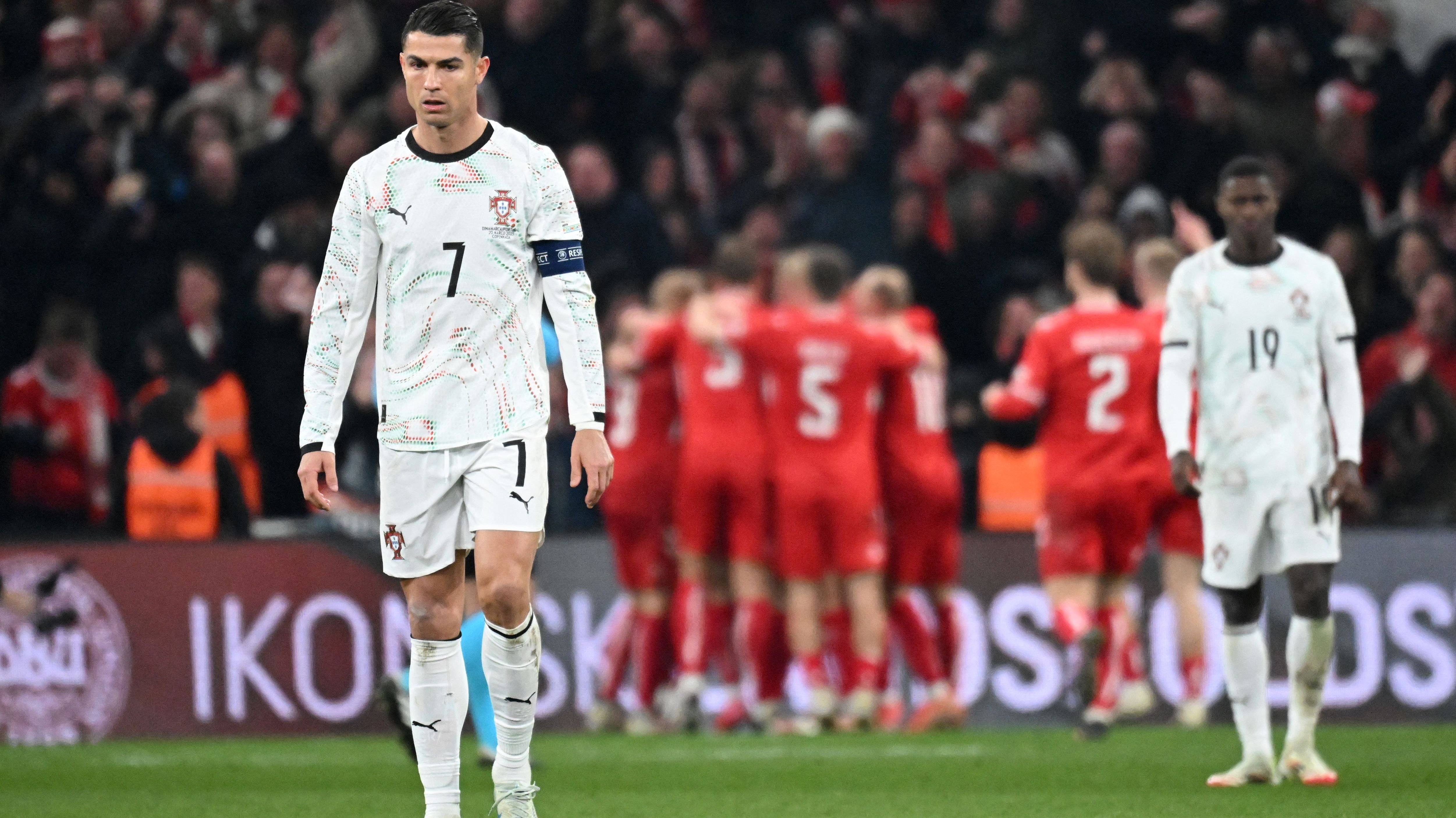 FBL-EUR-NATIONS-DEN-POR