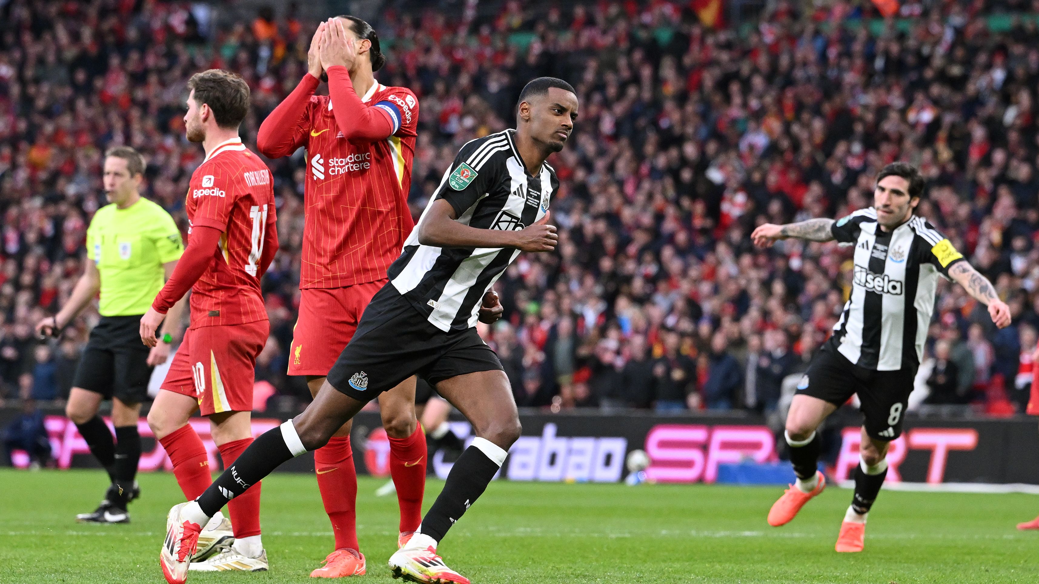 Liverpool v Newcastle United - Carabao Cup Final