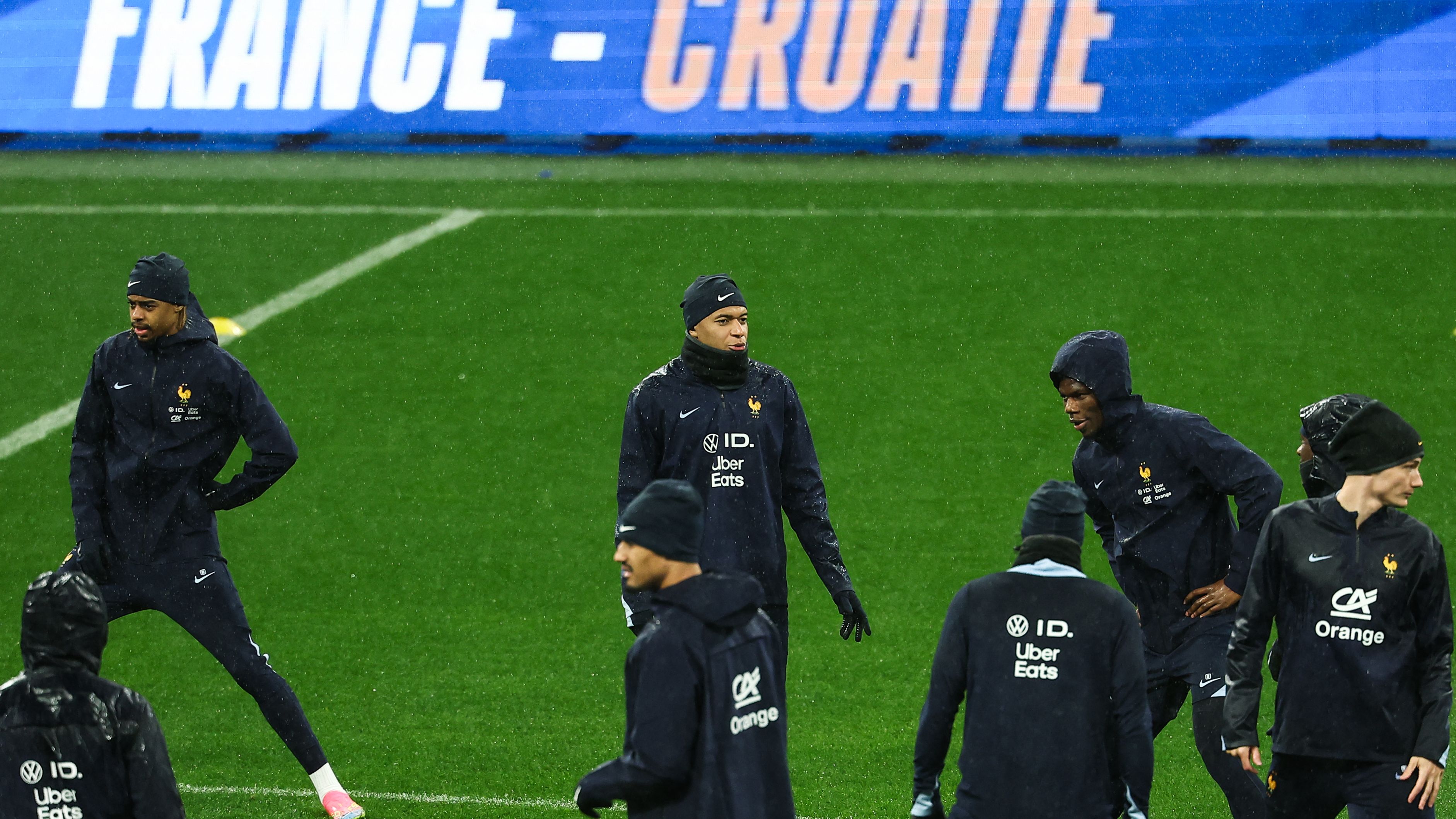 FBL-EUR-NATIONS-FRA-TRAINING