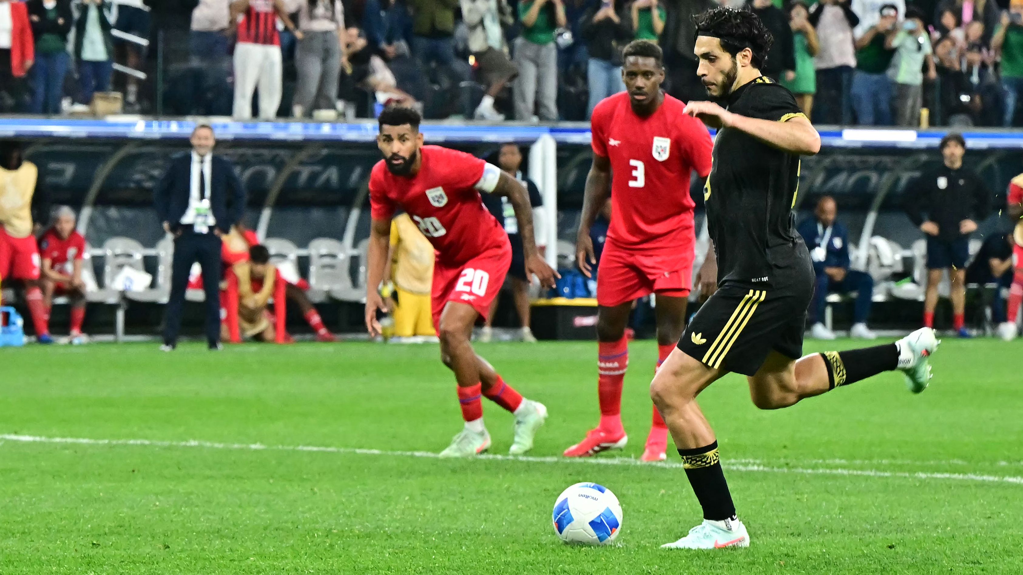 FBL-CONCACAF-NATIONS-MEX-PAN