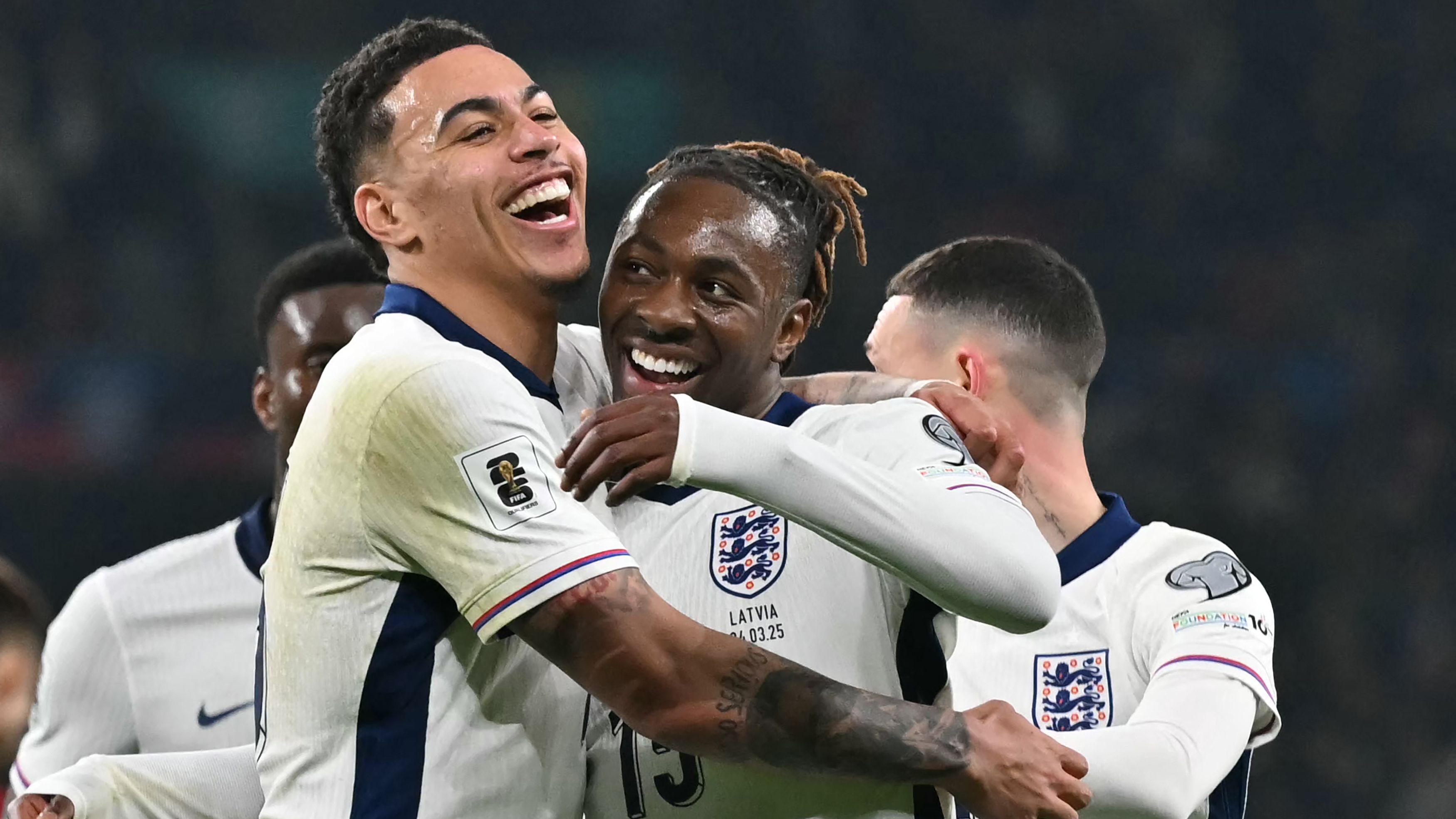 مكان إنجلترا في خطر؟