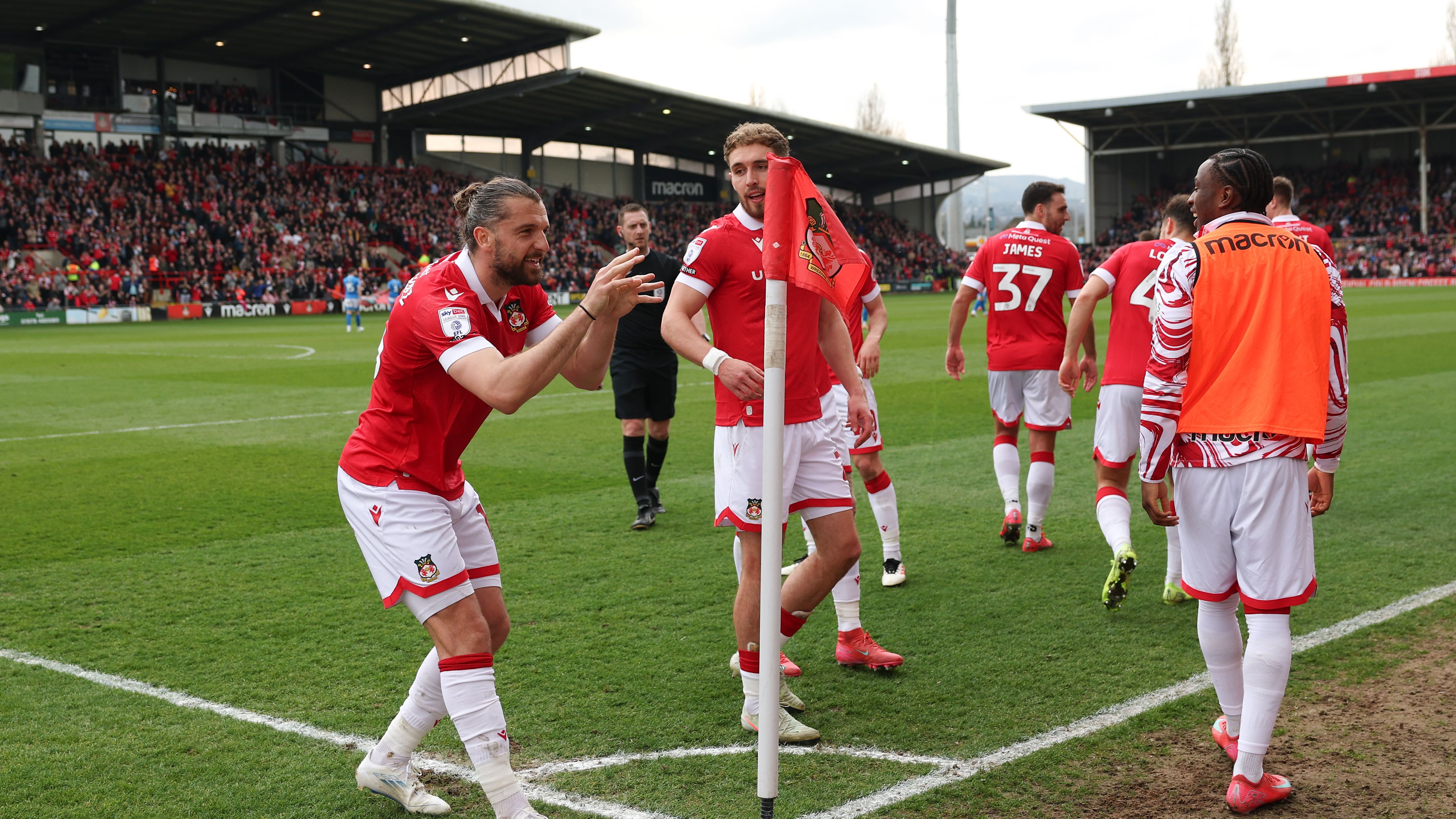 Wrexham AFC v Stockport County FC - Sky Bet League One