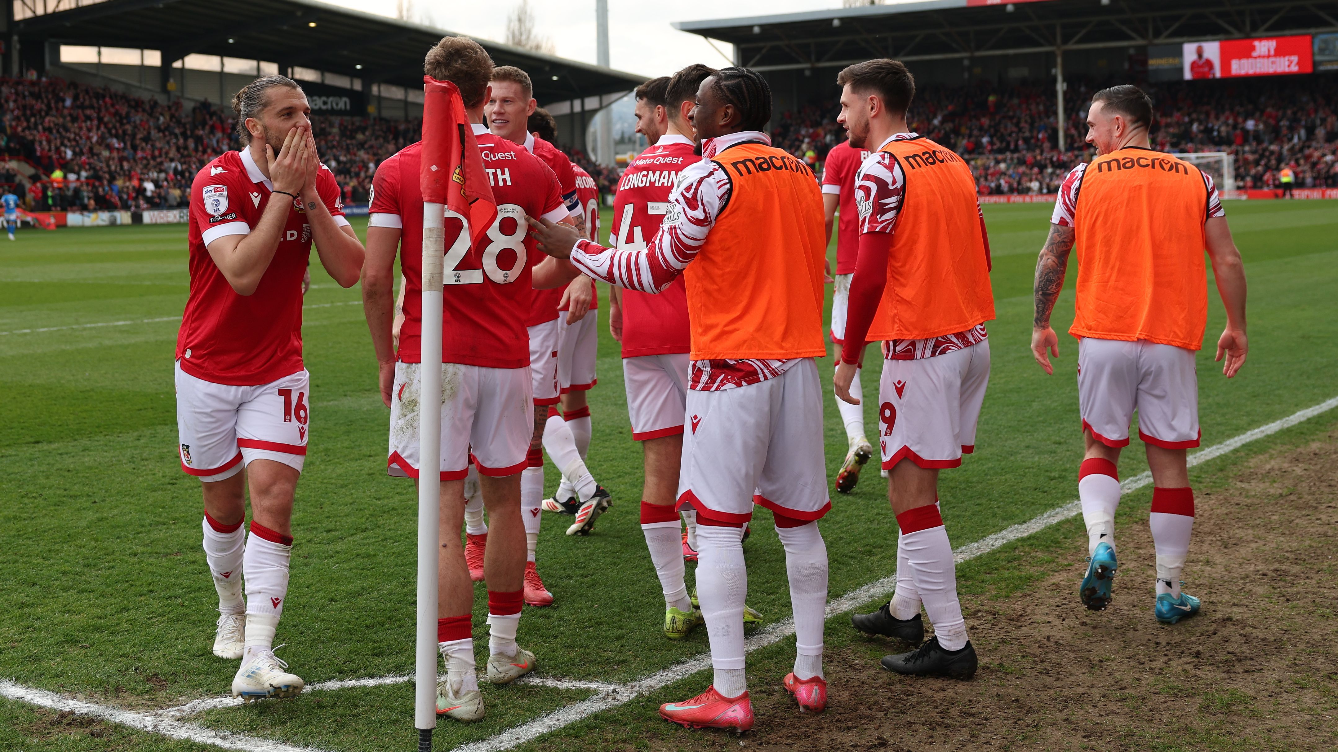 Wrexham AFC v Stockport County FC - Sky Bet League One