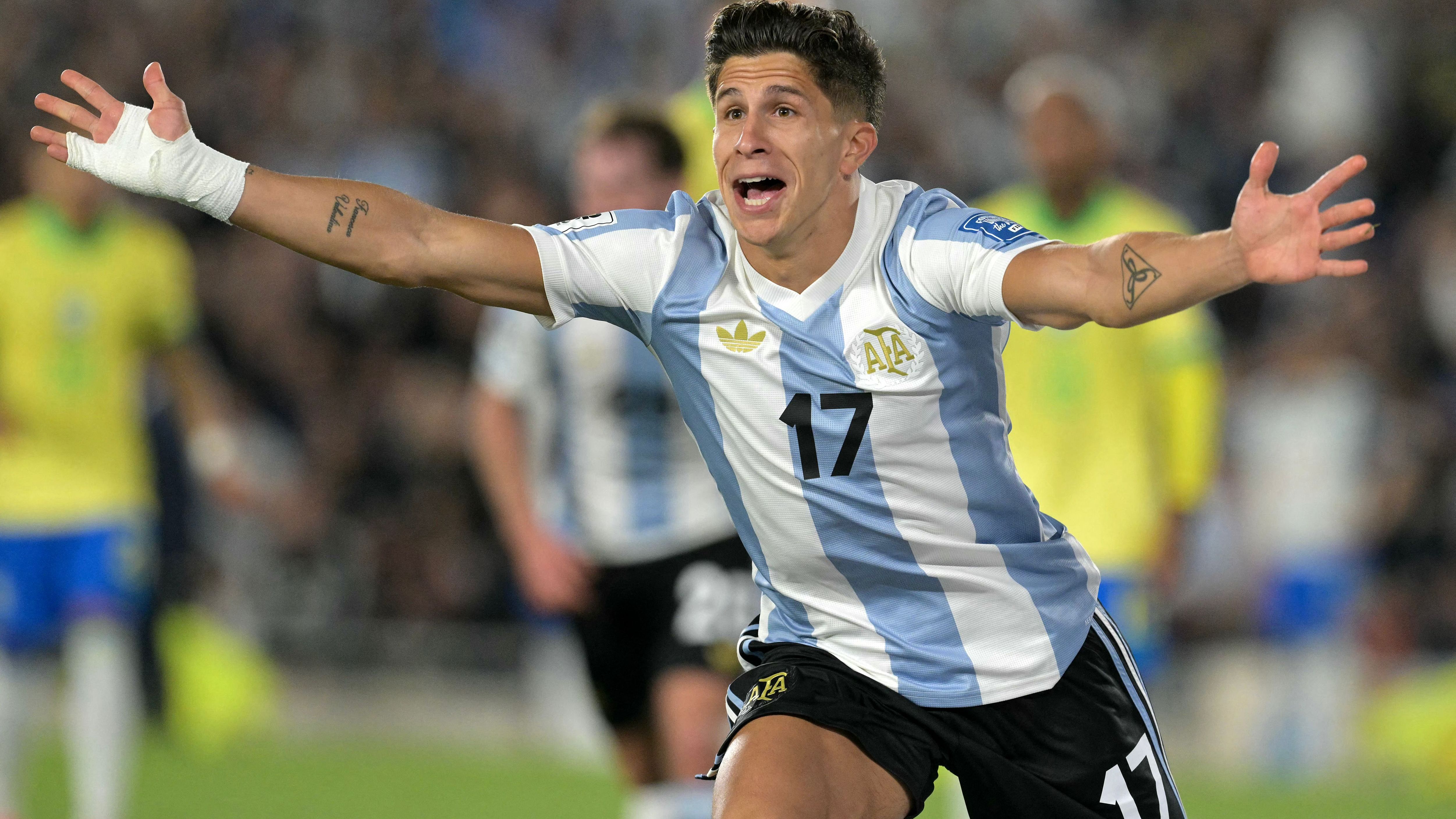 TOPSHOT-FBL-WC-2026-SAMERICA-QUALIFIERS-ARG-BRA