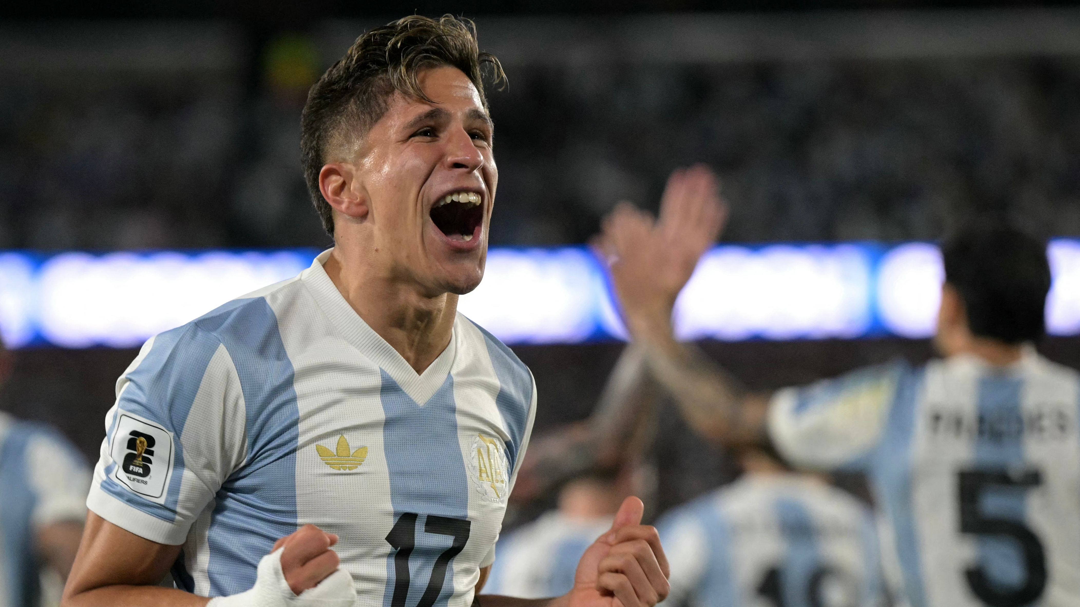 TOPSHOT-FBL-WC-2026-SAMERICA-QUALIFIERS-ARG-BRA