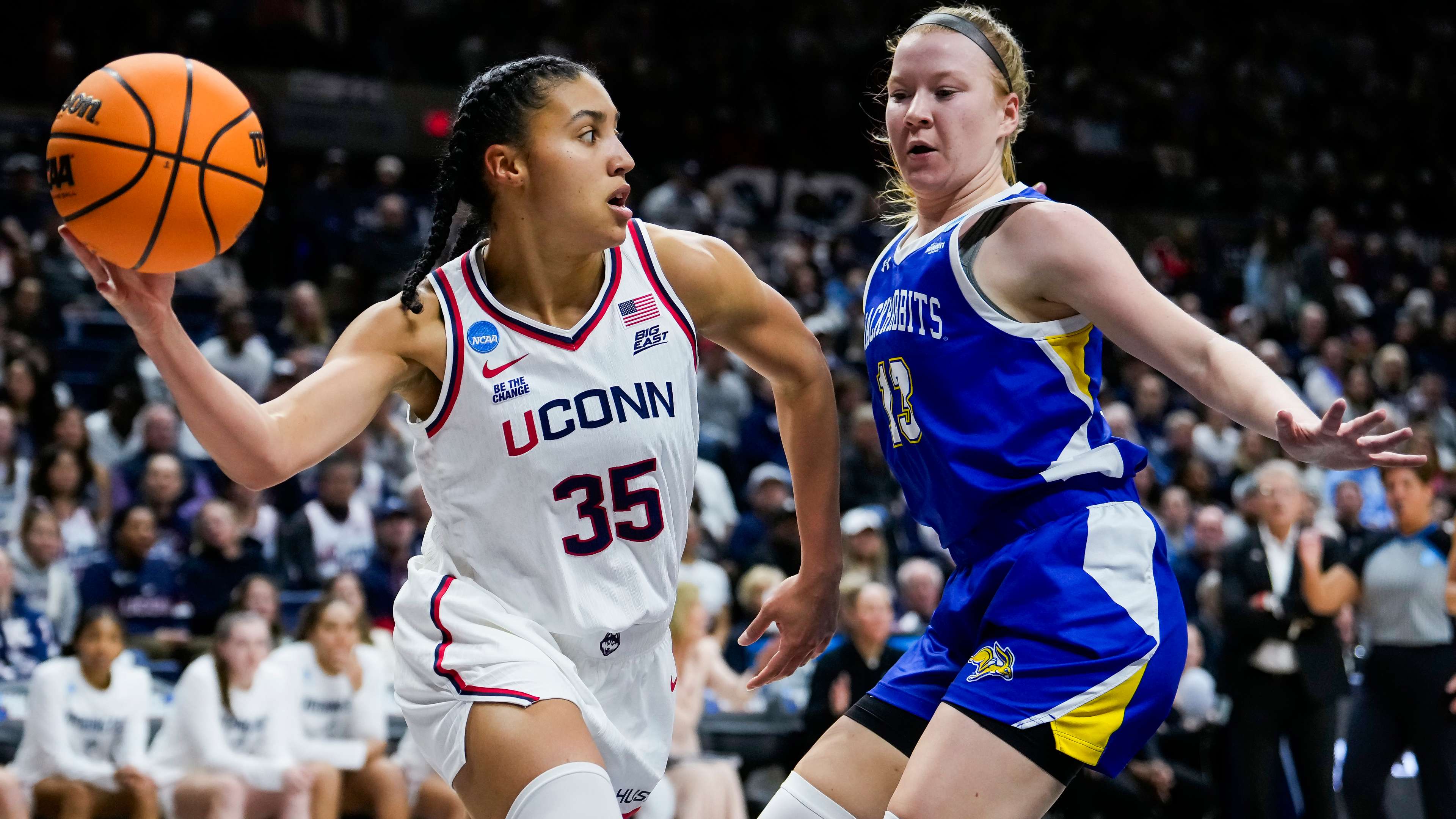 South Dakota State v Connecticut