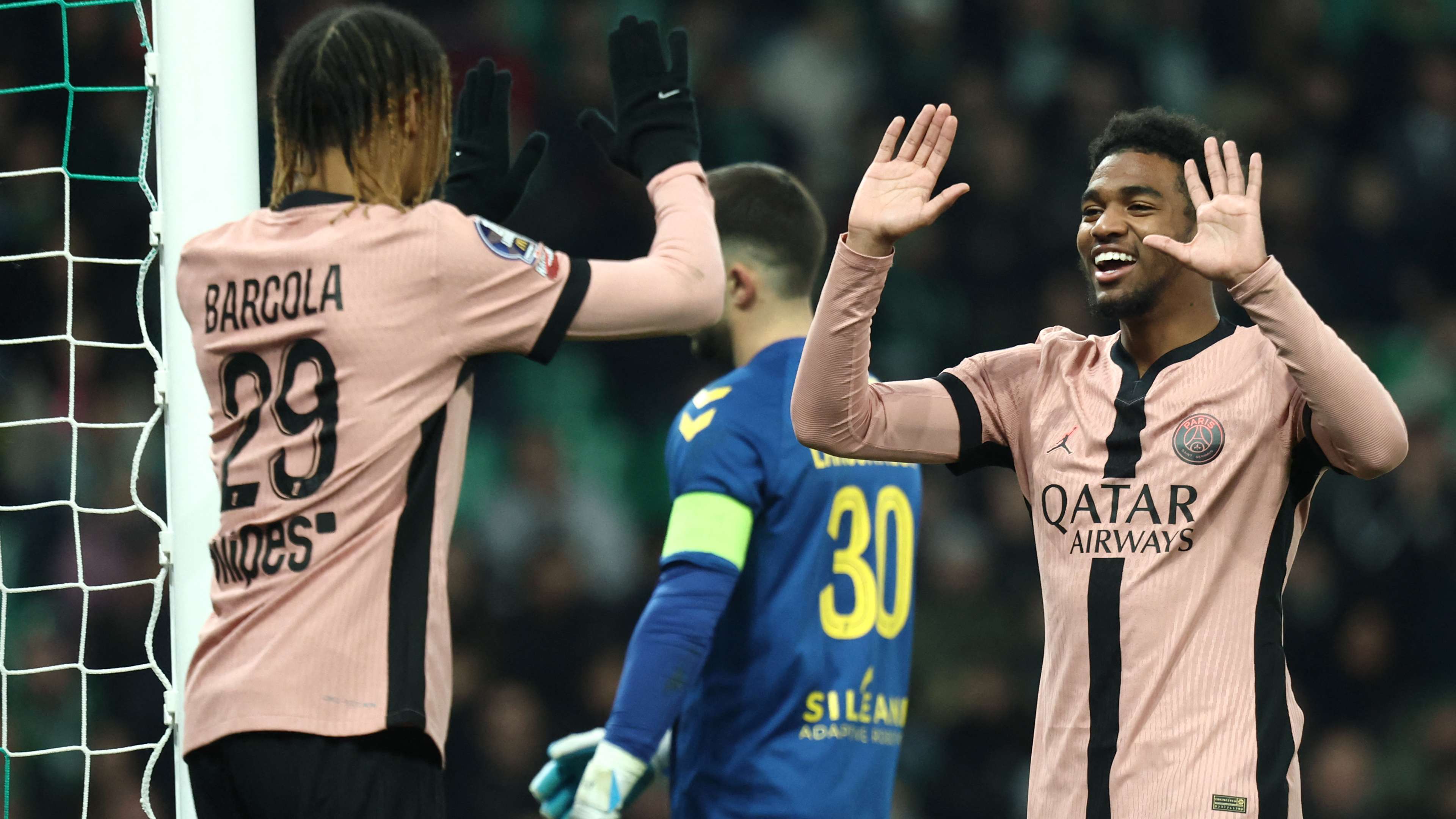 FBL-FRA-LIGUE1-SAINT-ETIENNE-PSG