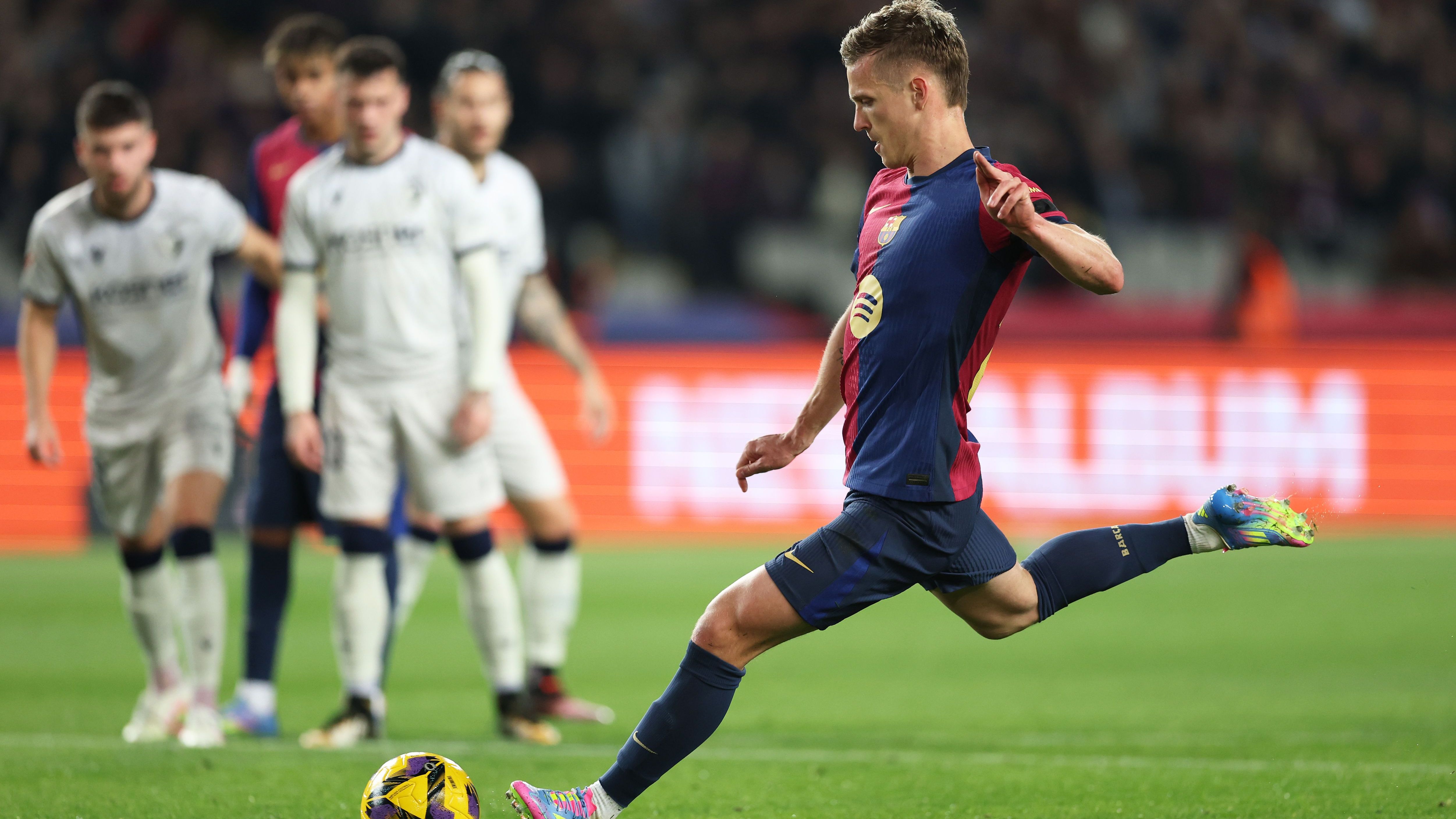 FC Barcelona v CA Osasuna - La Liga EA Sports