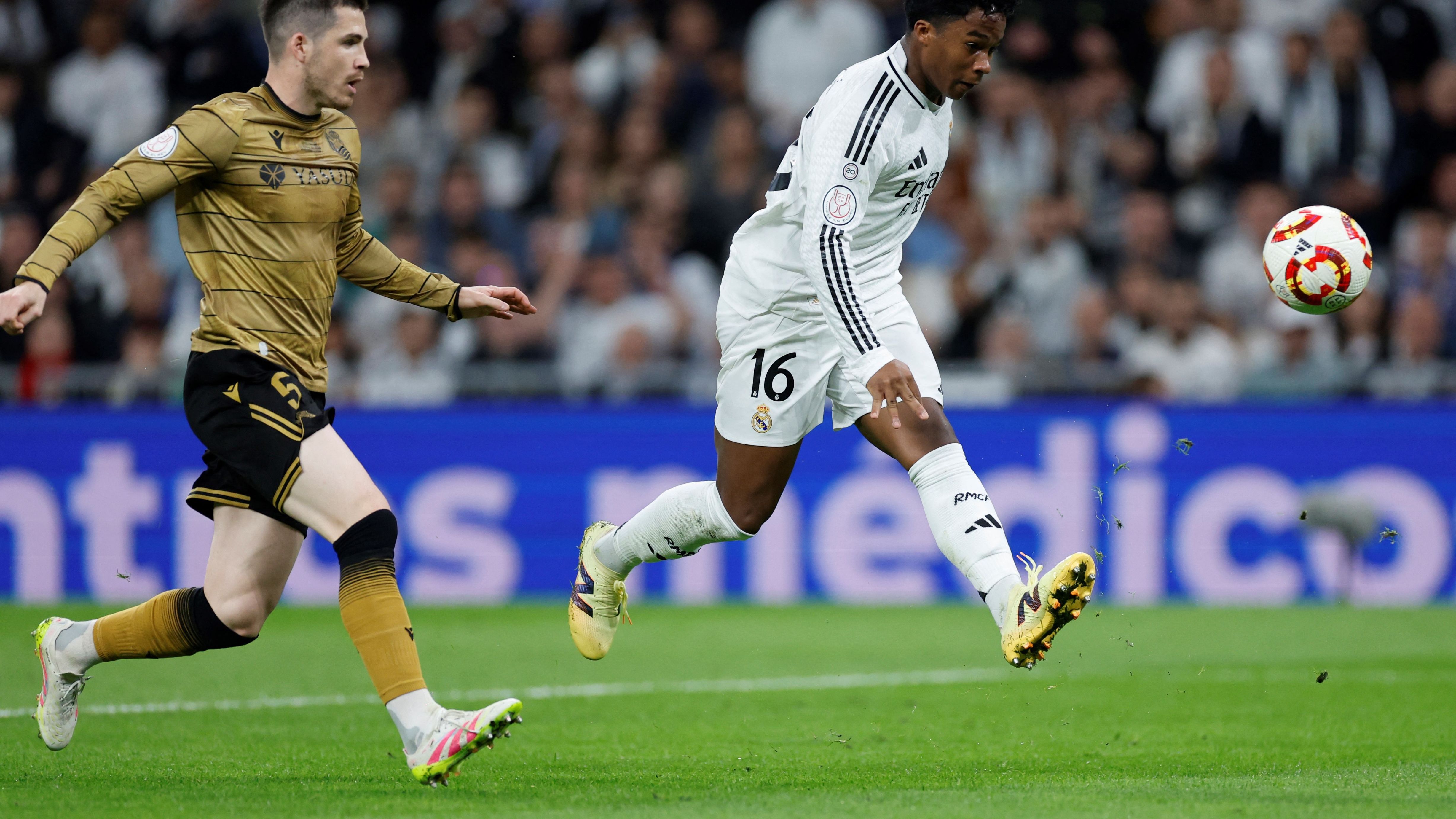 TOPSHOT-FBL-ESP-CUP-REAL SOCIEDAD-REAL MADRID