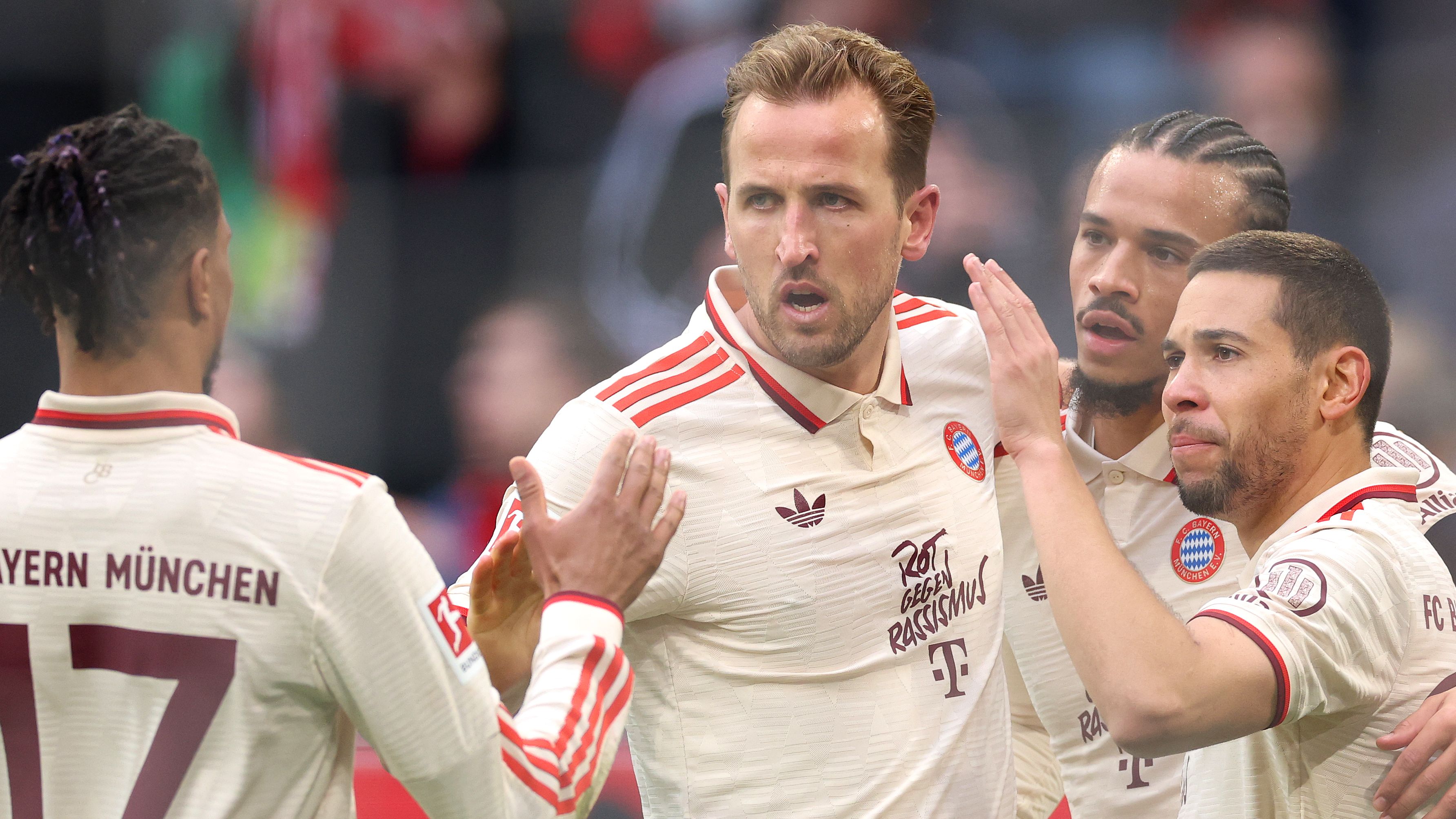 FC Bayern München v FC St. Pauli 1910 - Bundesliga