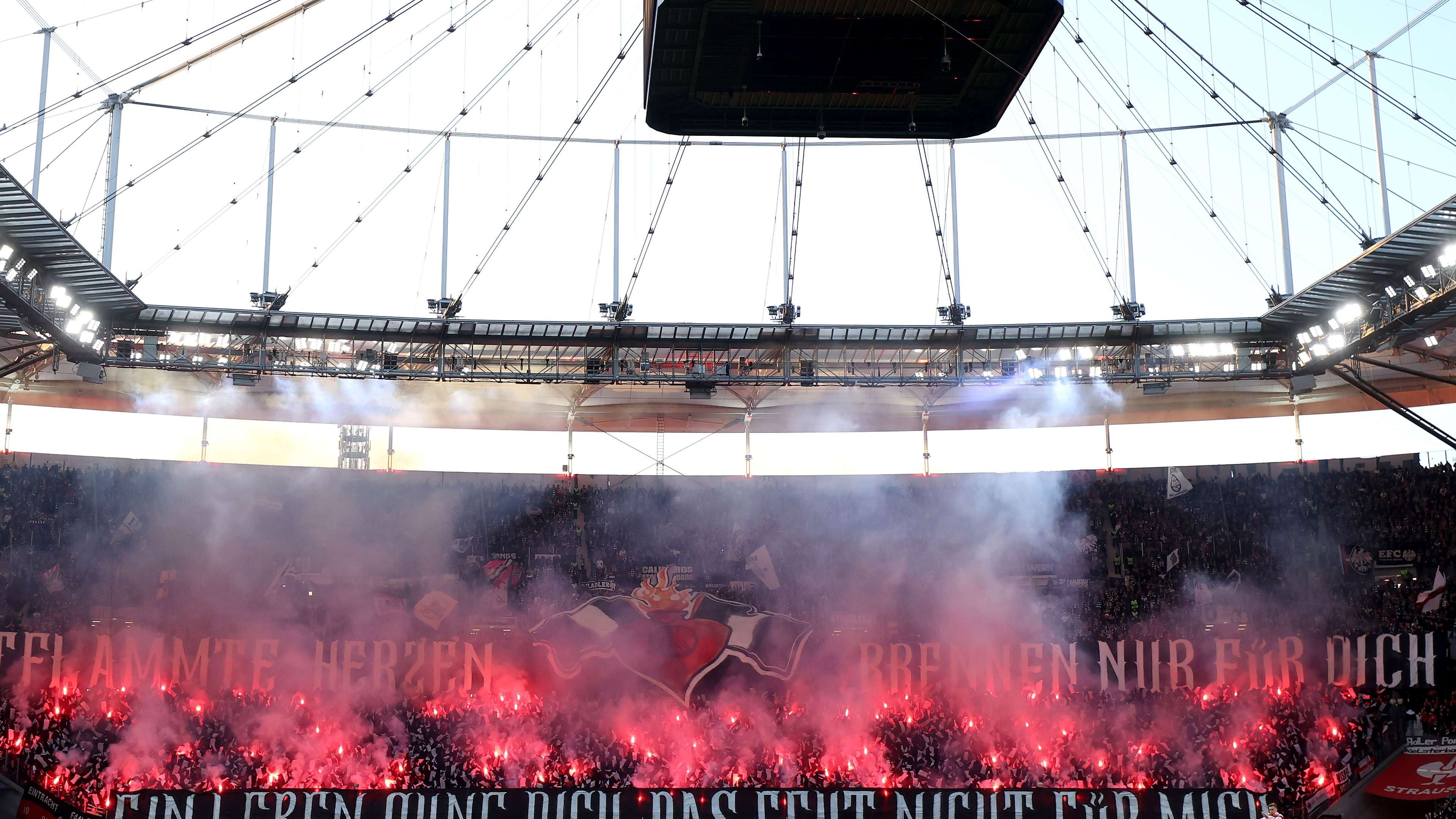 Eintracht Frankfurt v VfB Stuttgart - Bundesliga