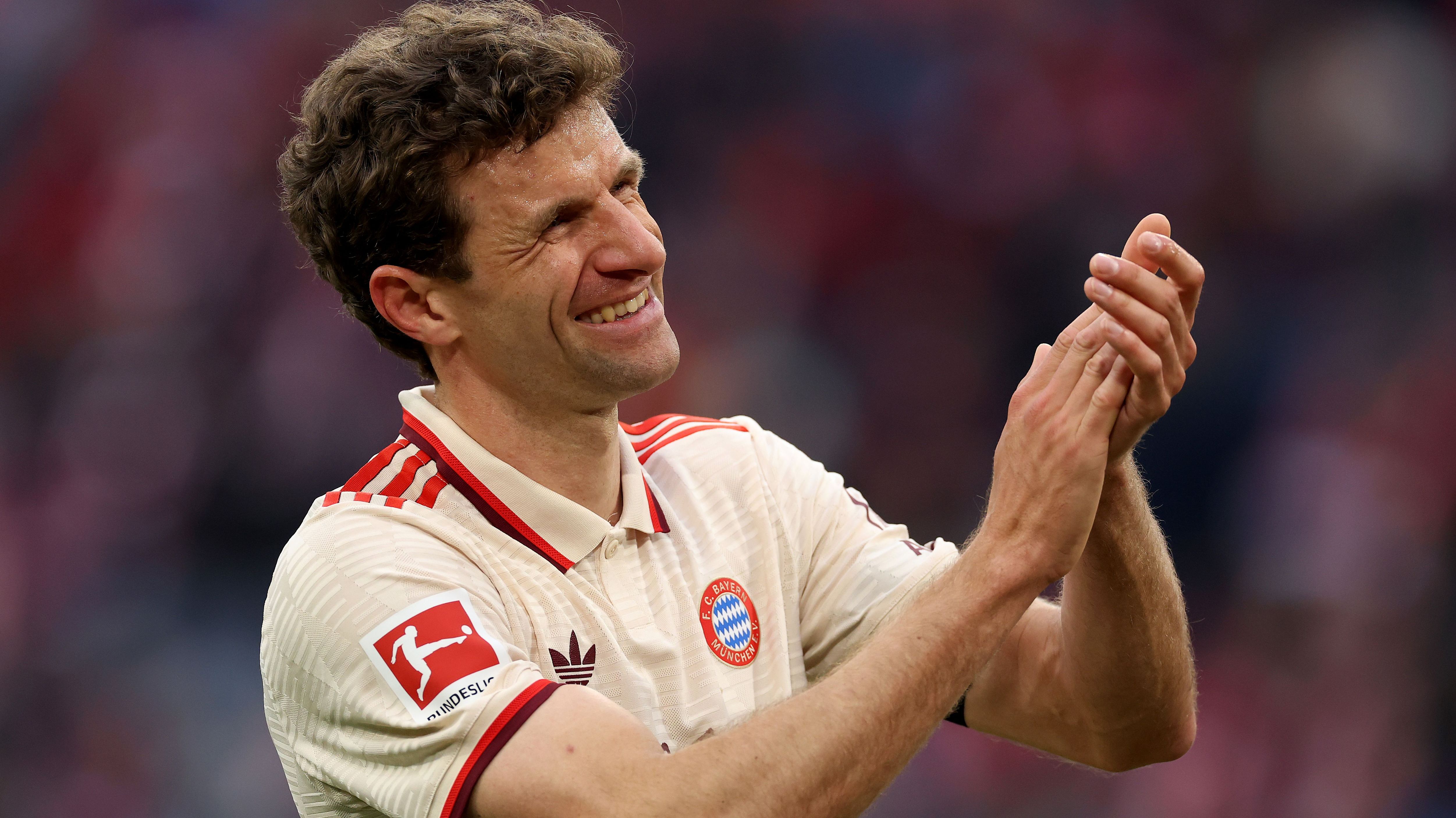 FC Bayern München v FC St. Pauli 1910 - Bundesliga