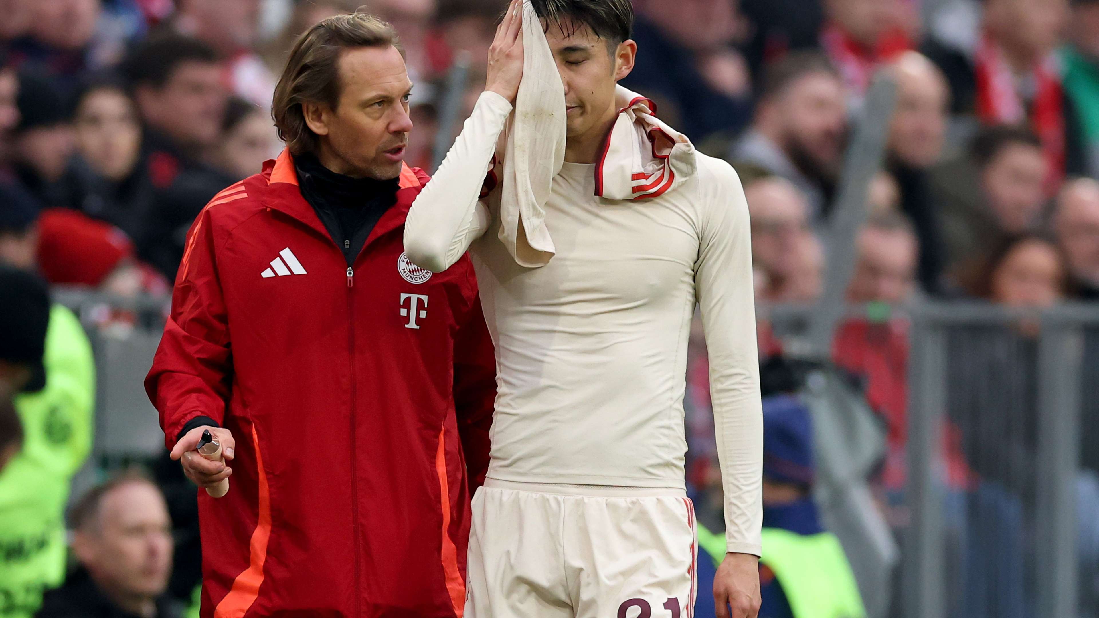 FC Bayern München v FC St. Pauli 1910 - Bundesliga