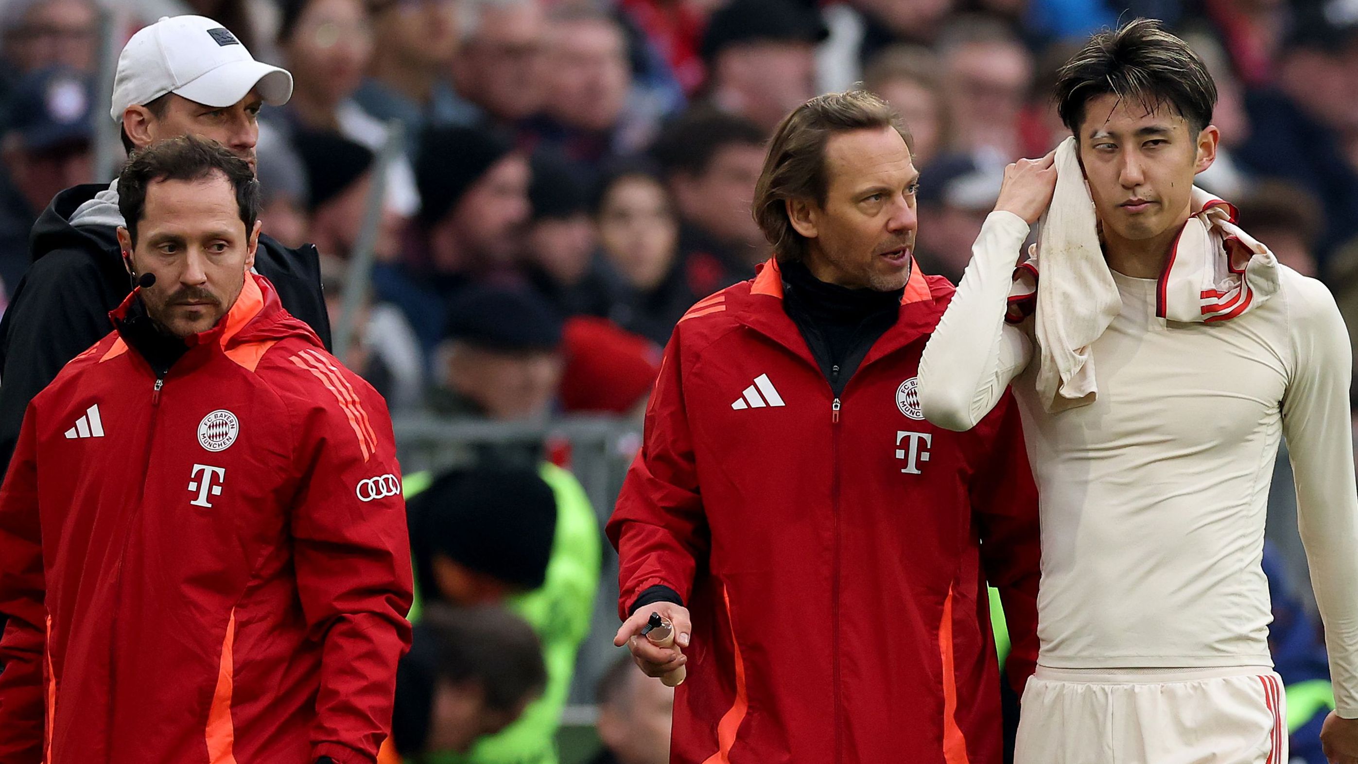 FC Bayern München v FC St. Pauli 1910 - Bundesliga