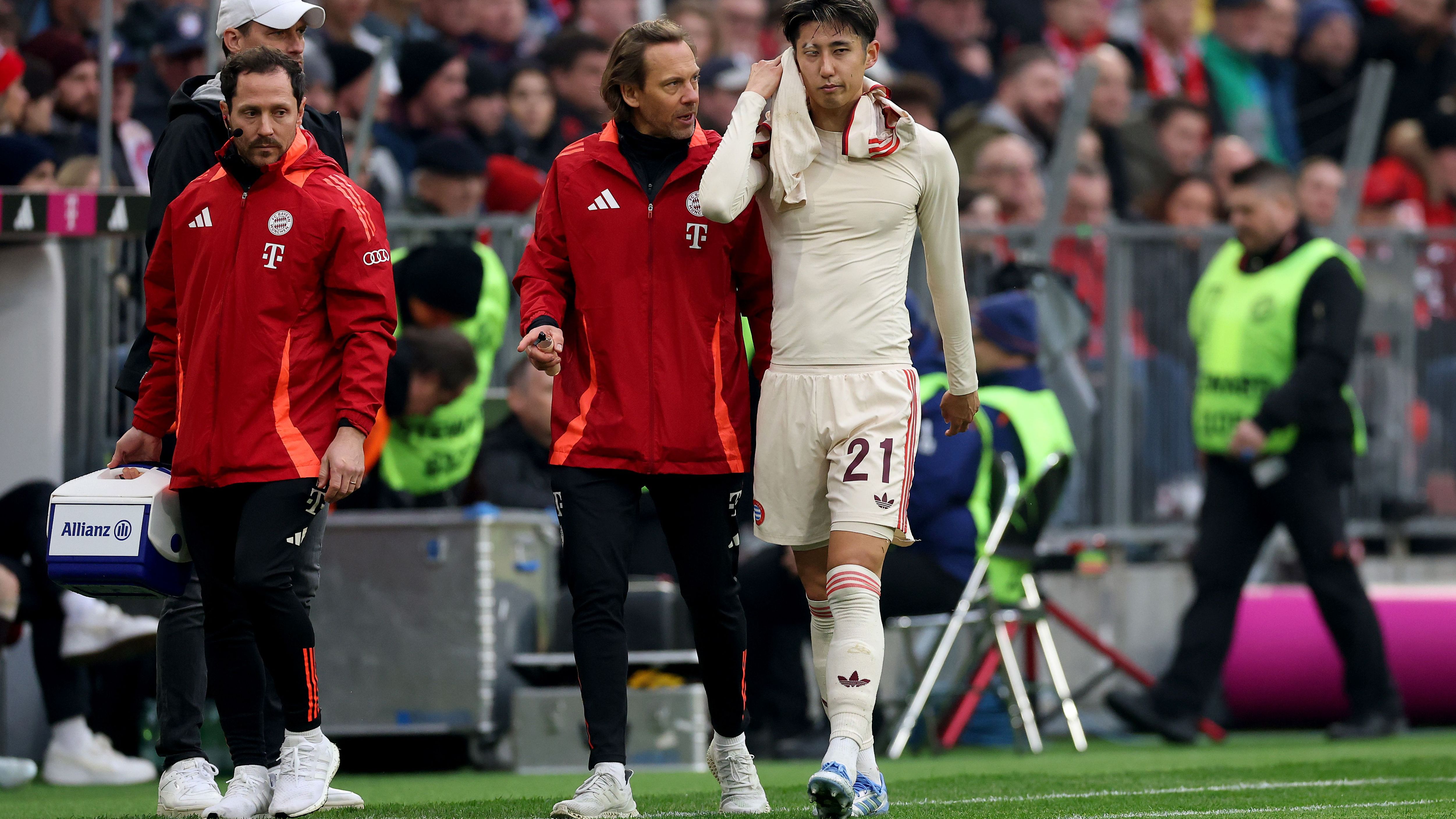 FC Bayern München v FC St. Pauli 1910 - Bundesliga