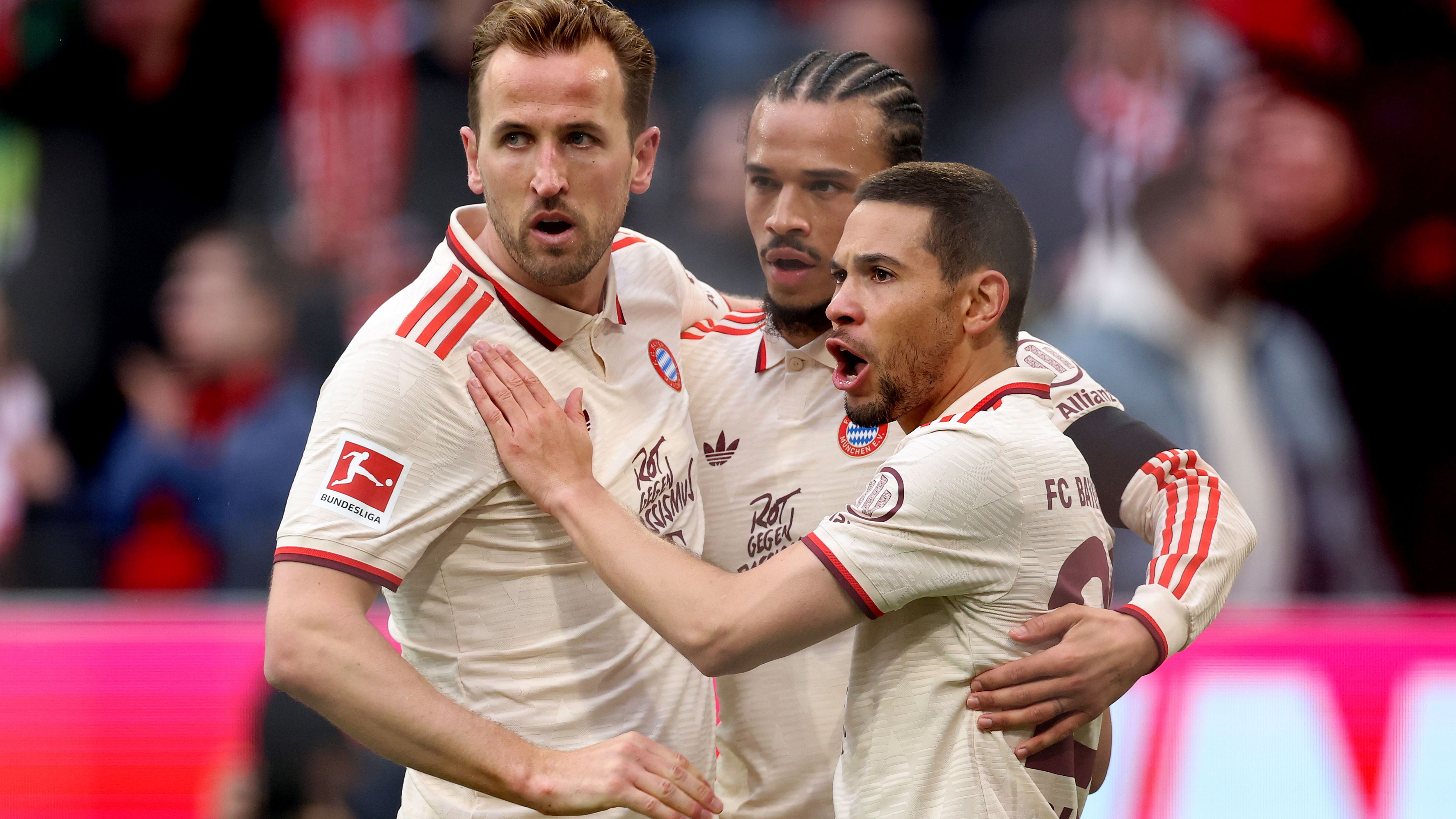 FC Bayern München v FC St. Pauli 1910 - Bundesliga