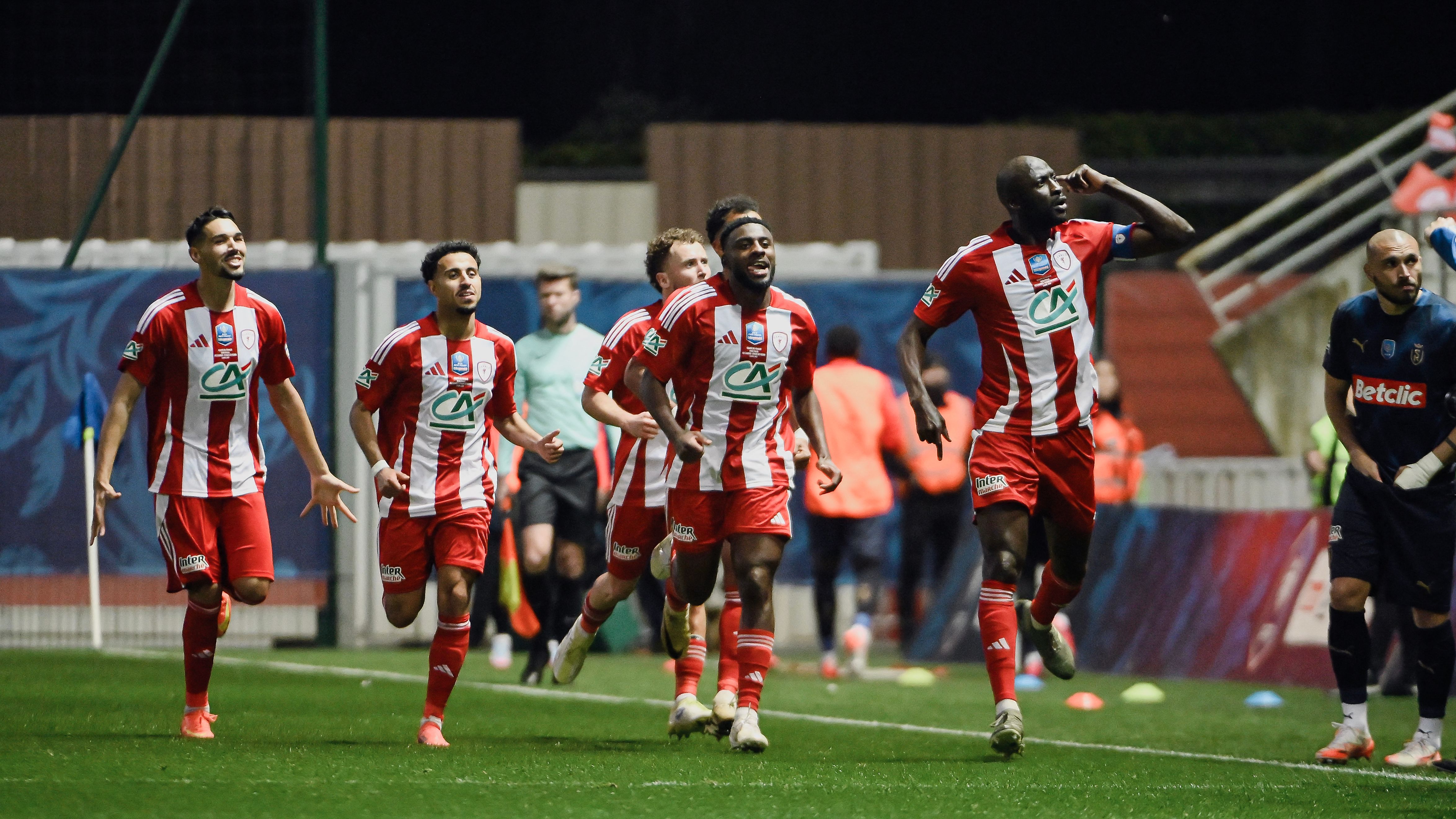 FBL-FRA-CUP-CANNES-REIMS