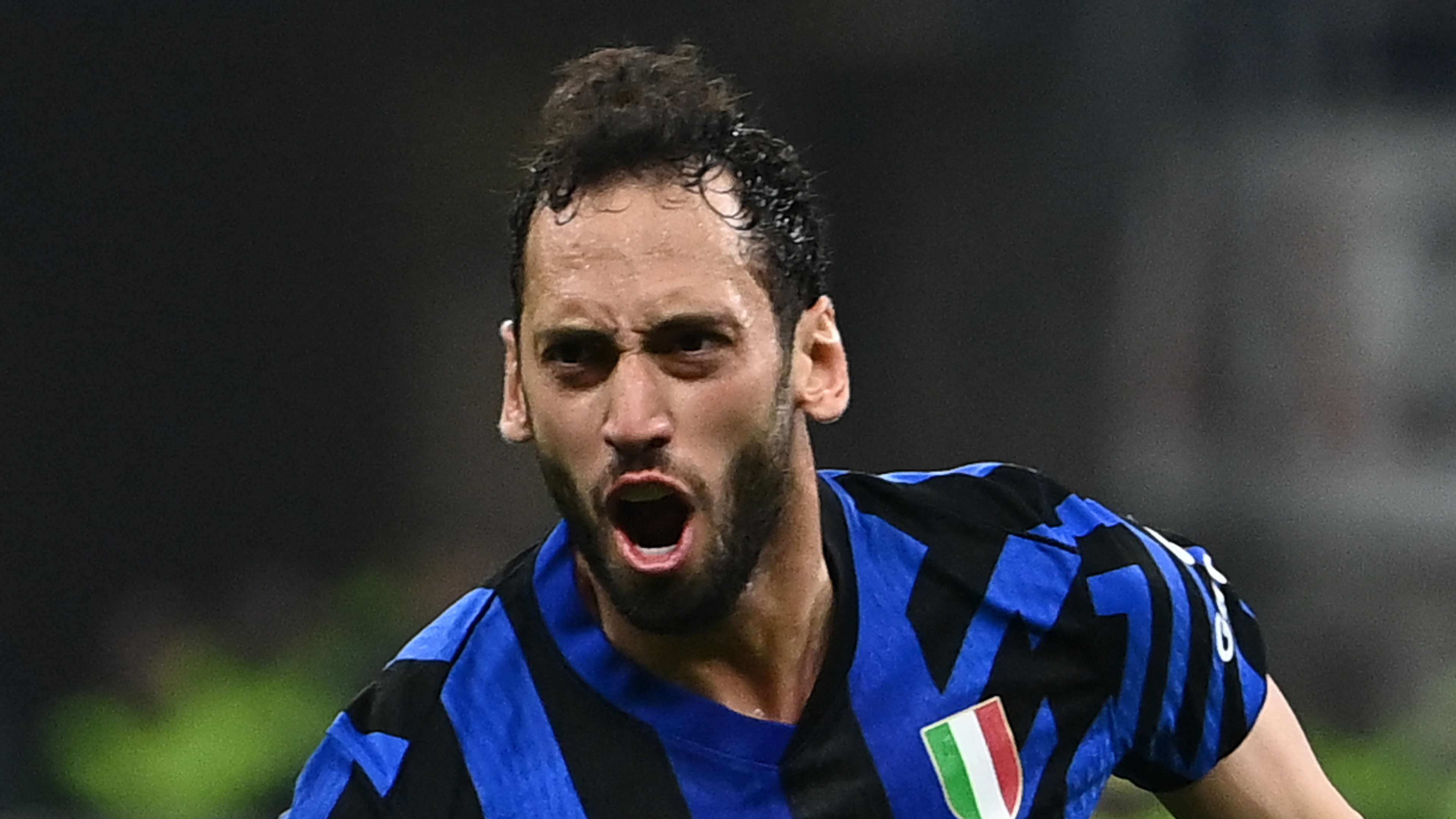 GettyImages-2207582768 Will he stay or go? Hakan Calhanoglu makes big decision on future amid Galatasaray bid and fall out with Inter captain Lautaro Martinez