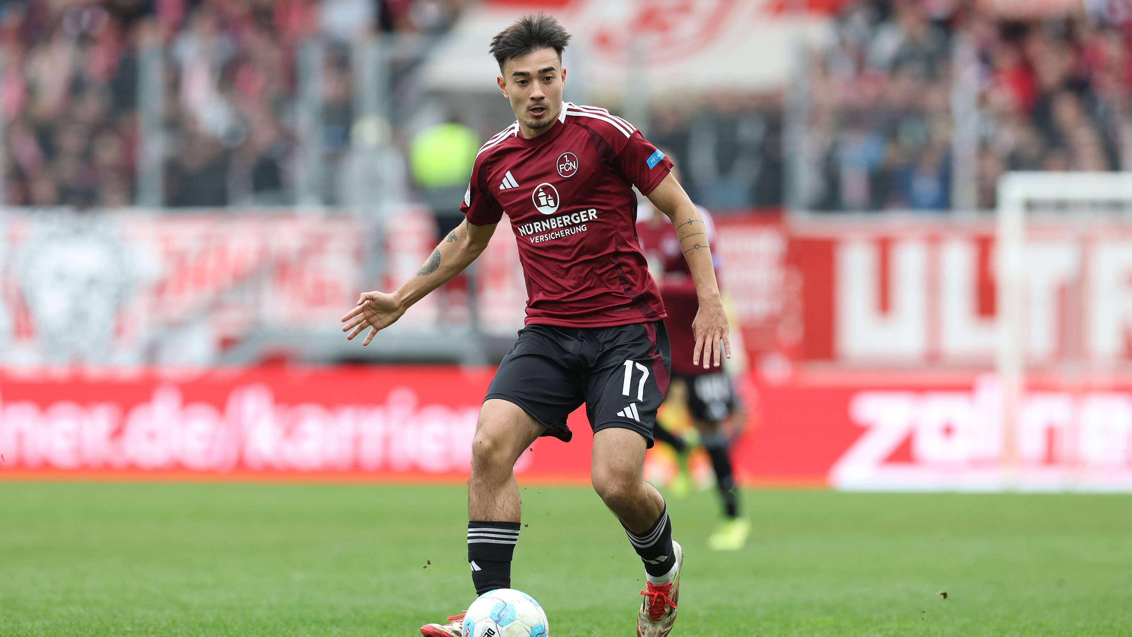 SSV Jahn Regensburg v 1. FC Nürnberg - Second Bundesliga