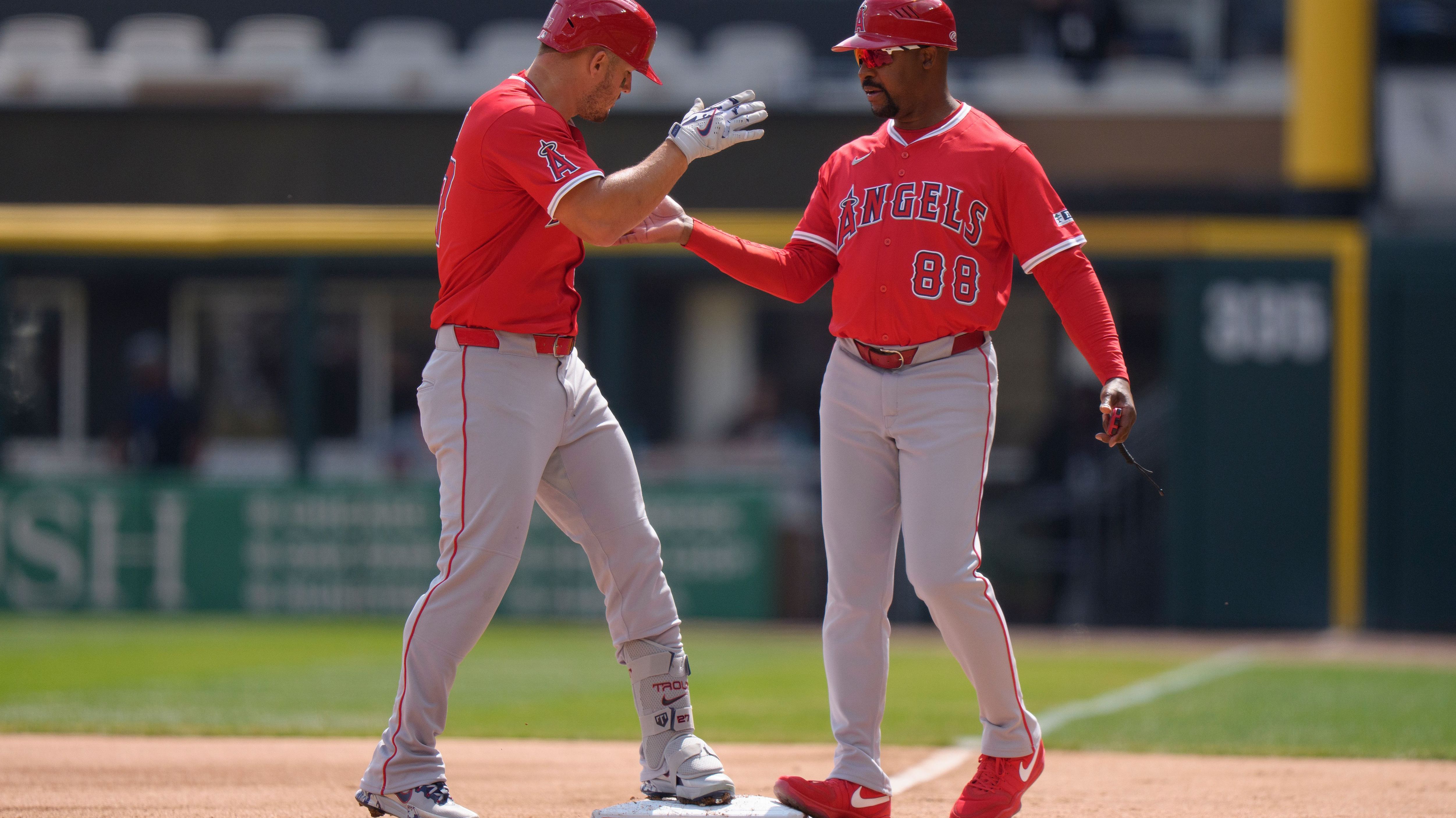 Los Angeles Angels v Chicago White Sox