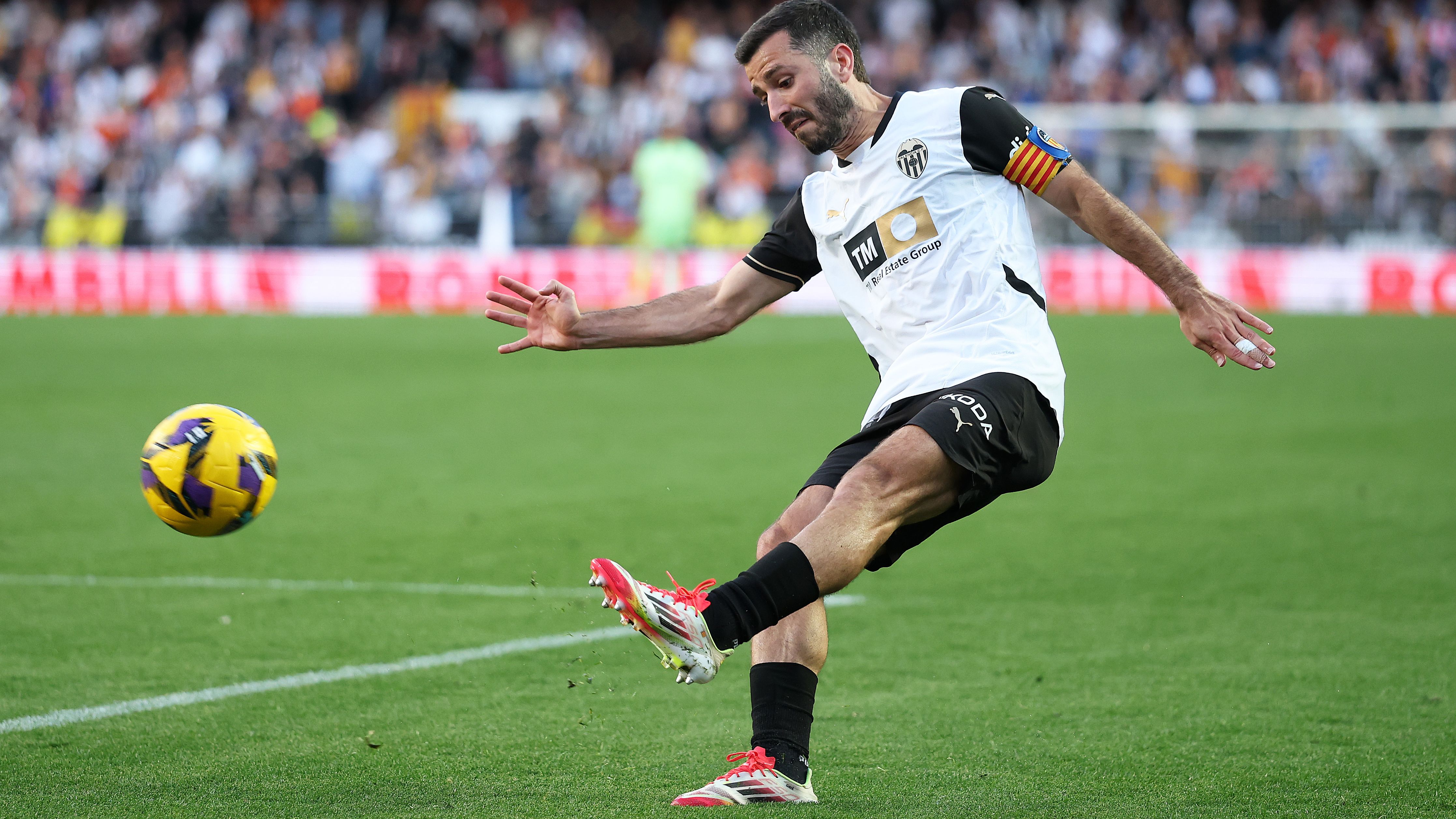 Valencia CF v RCD Mallorca - La Liga EA Sports