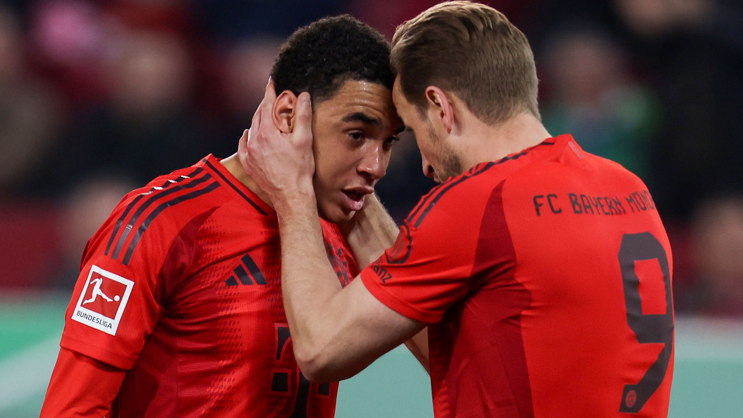 FBL-GER-BUNDESLIGA-AUGSBURG-BAYERN MUNICH