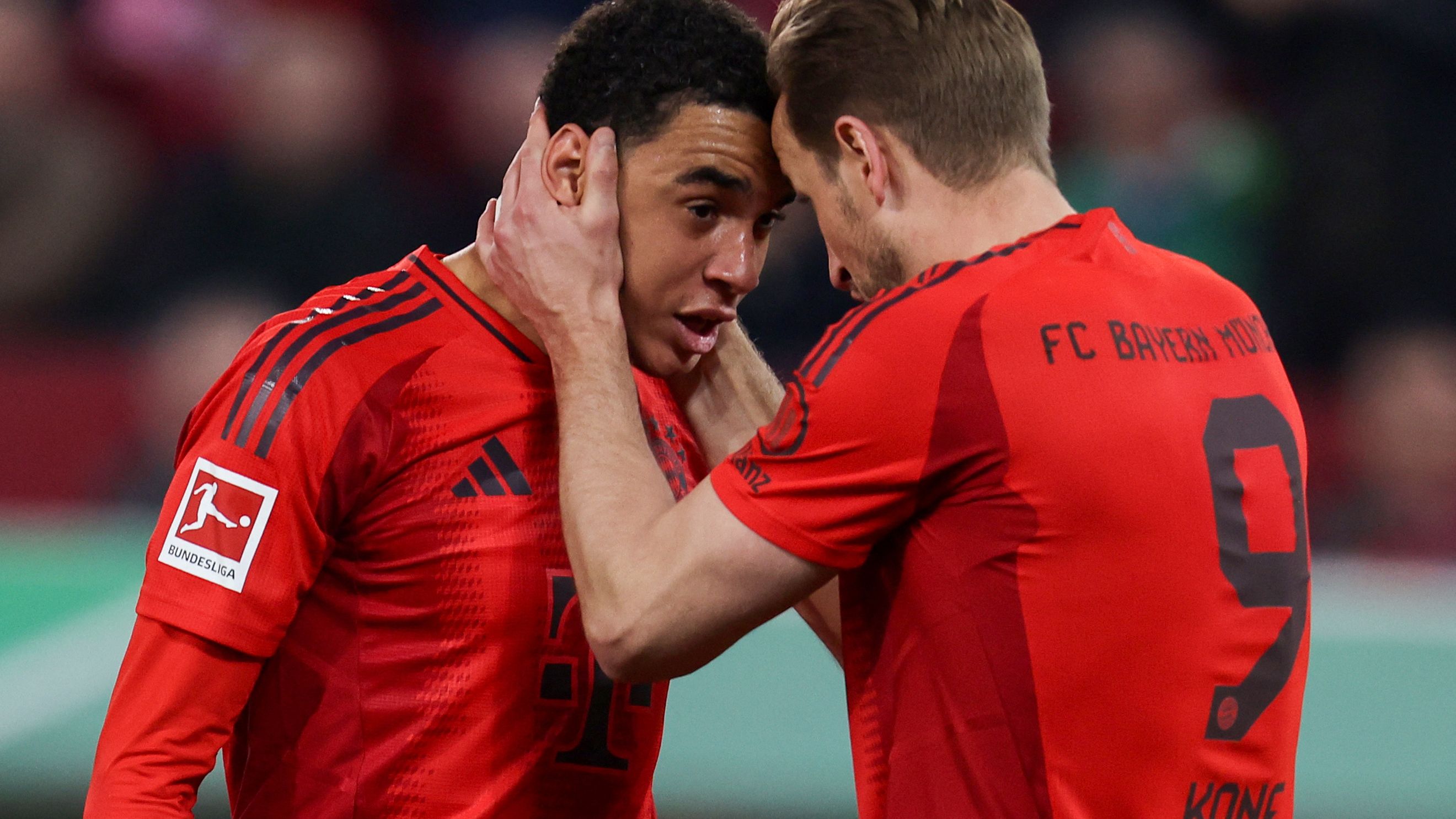 FBL-GER-BUNDESLIGA-AUGSBURG-BAYERN MUNICH