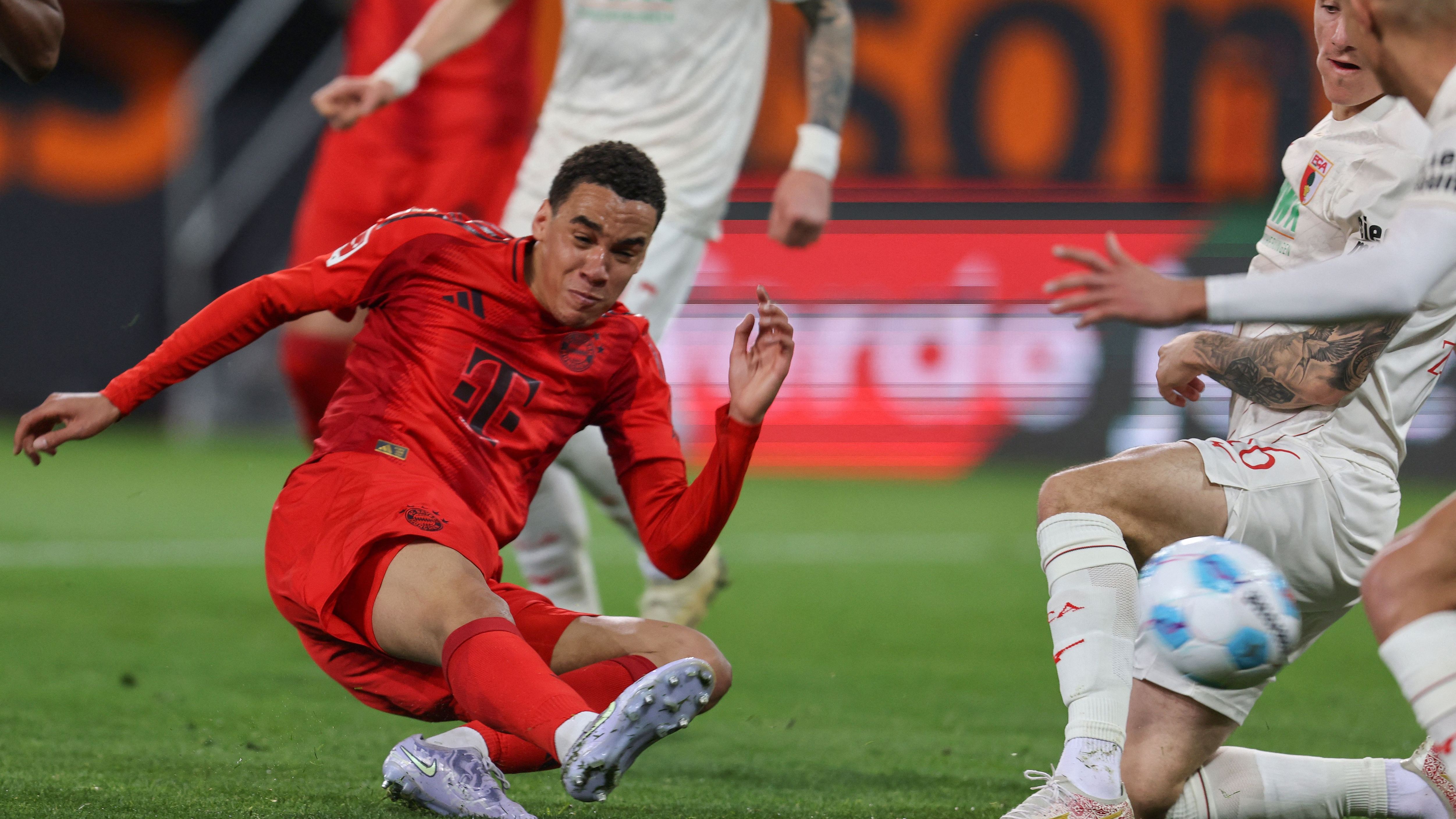 FBL-GER-BUNDESLIGA-AUGSBURG-BAYERN MUNICH