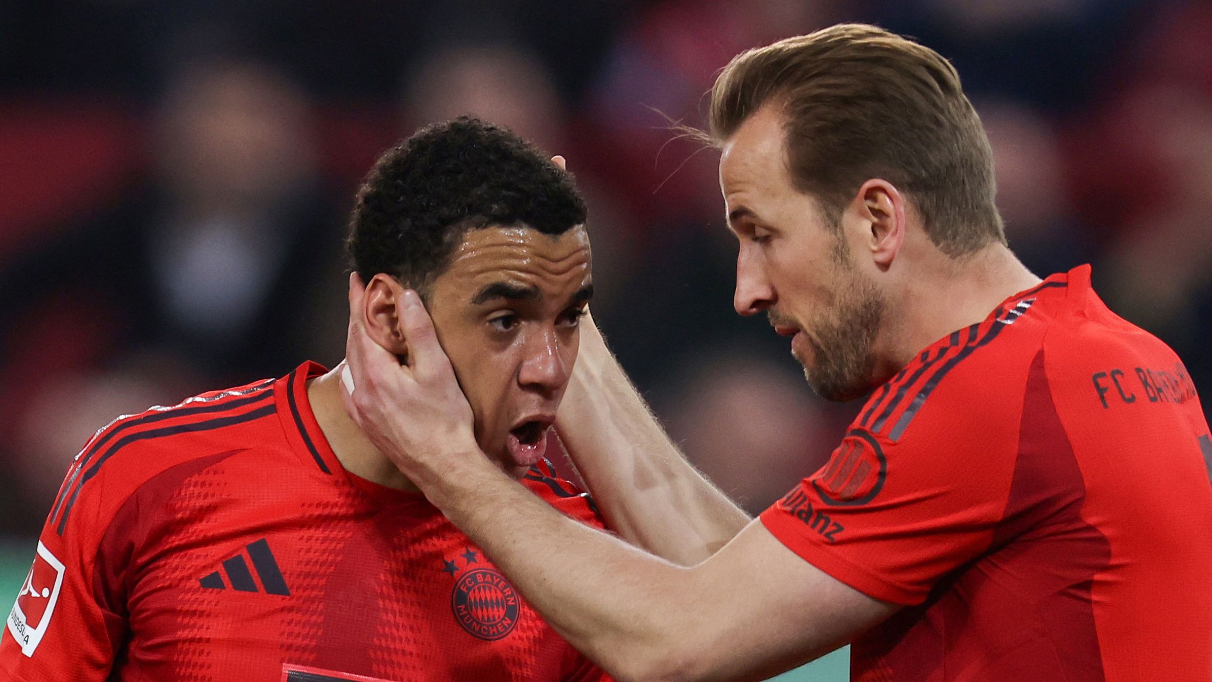 FBL-GER-BUNDESLIGA-AUGSBURG-BAYERN MUNICH