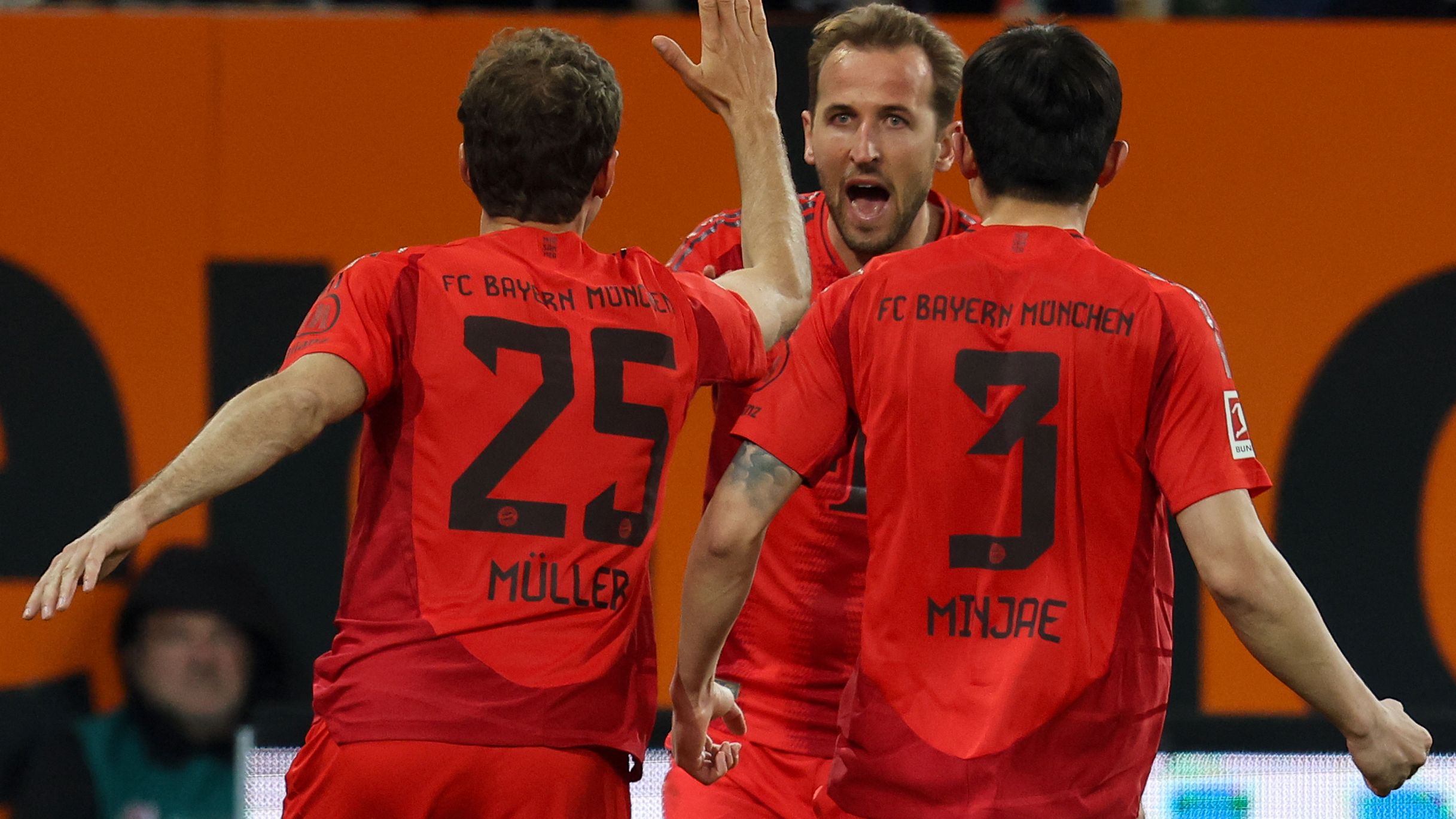 FBL-GER-BUNDESLIGA-AUGSBURG-BAYERN MUNICH