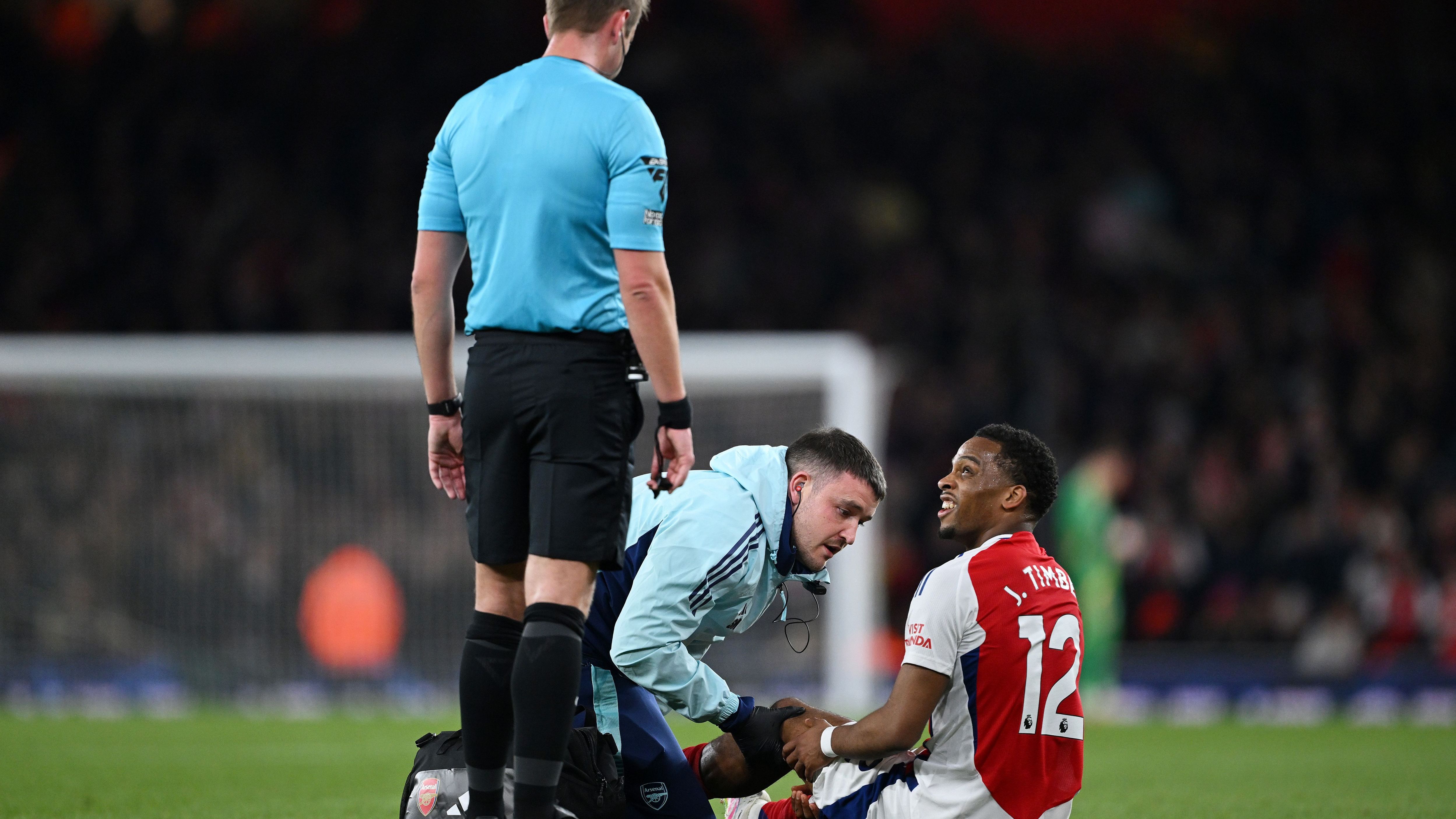 Arsenal FC v Fulham FC - Premier League